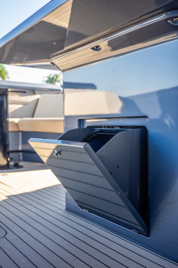 2026 Vanquish Yachts VQ70