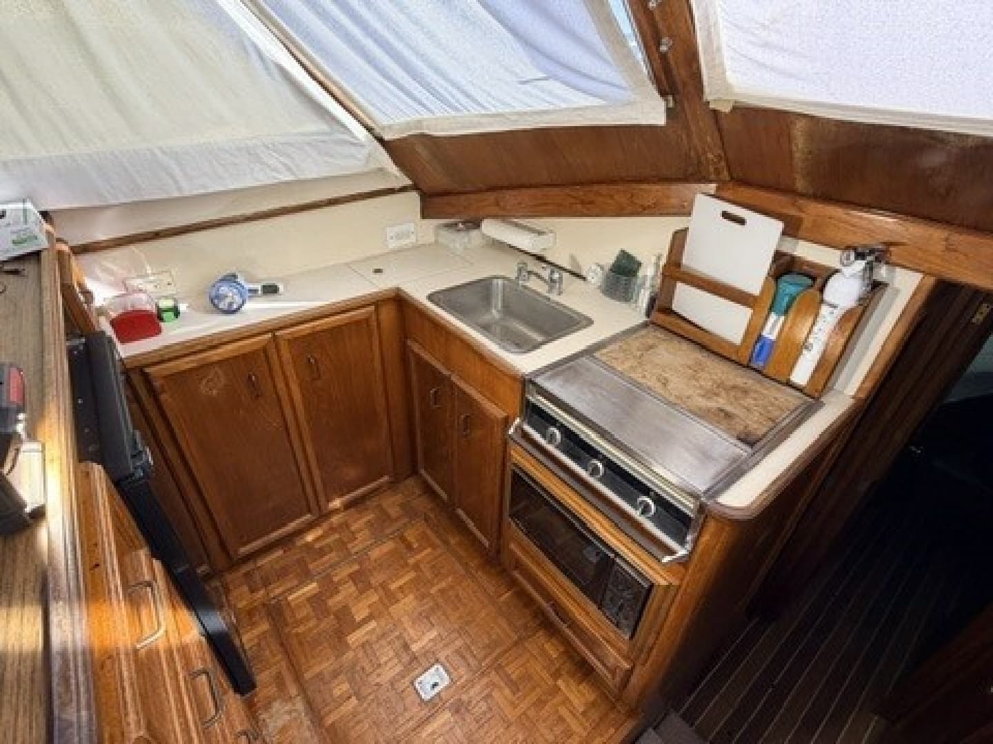 1984 Egg Harbor Sedan