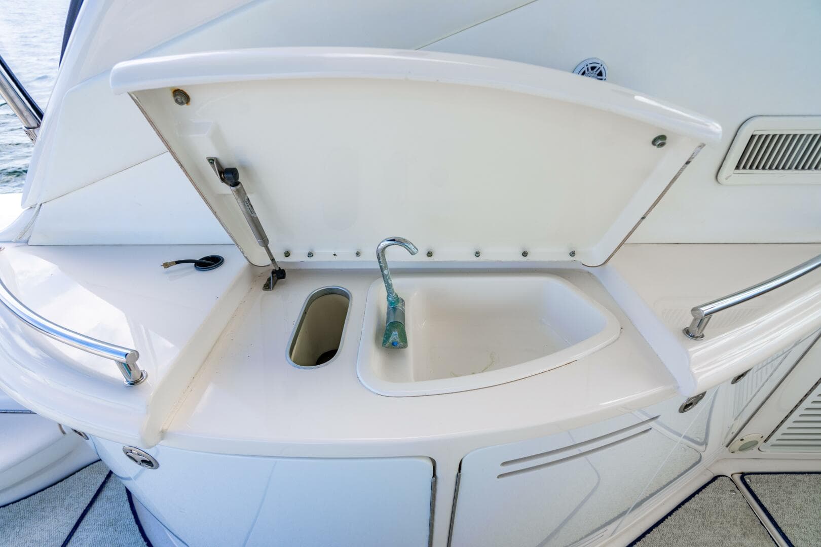 2001 Sea Ray 540 Sundancer