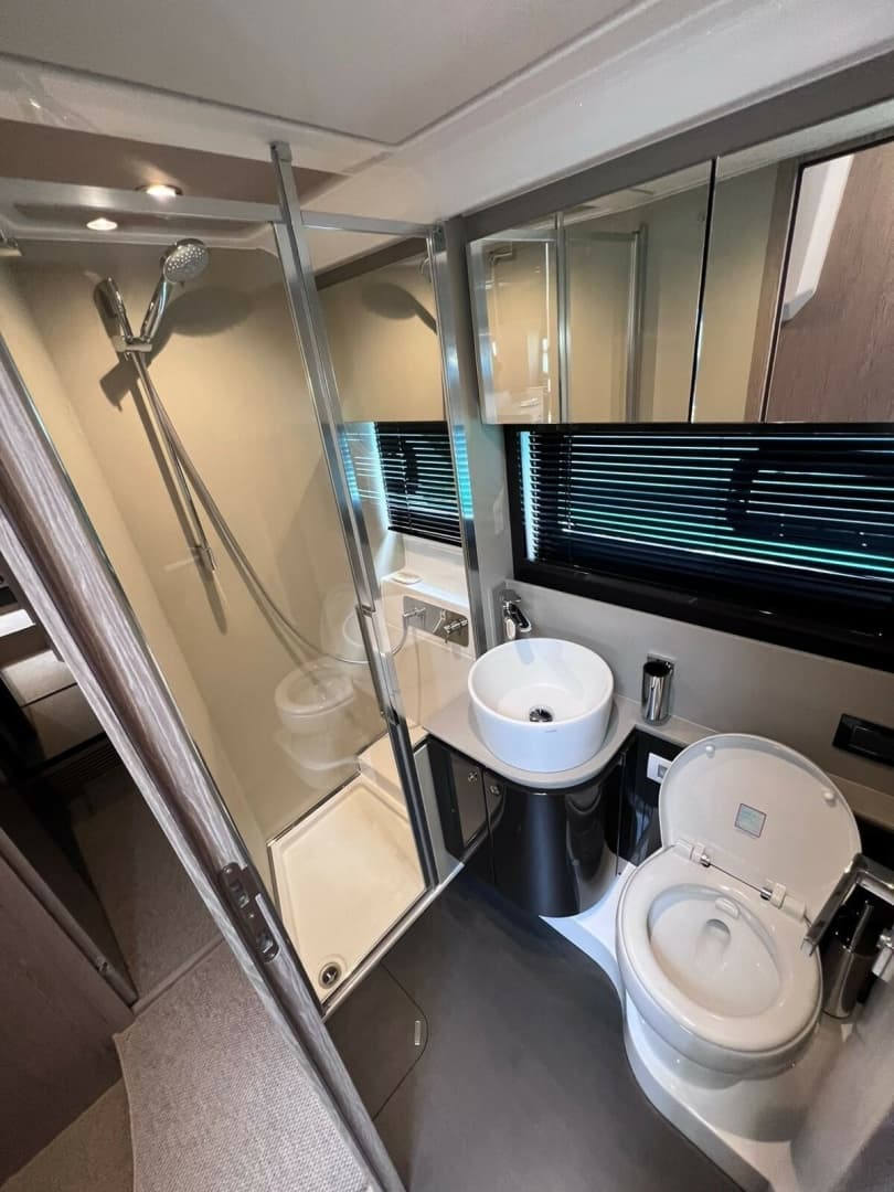 2025 Azimut Atlantis 51