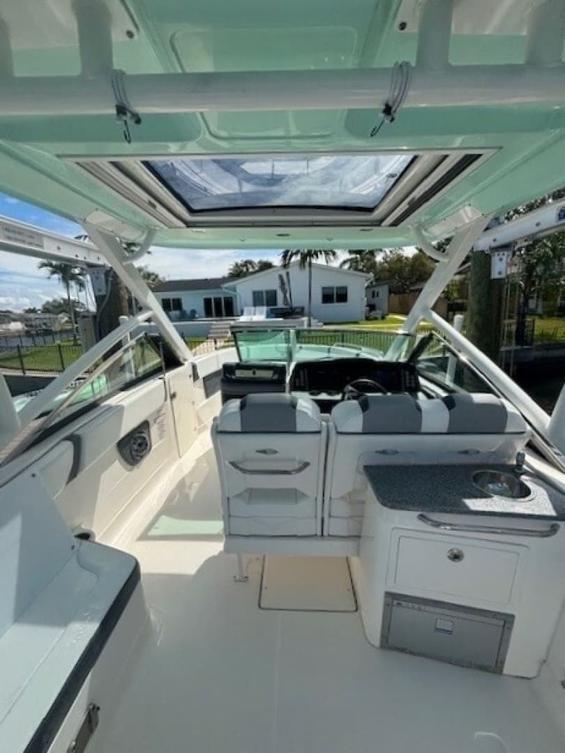2021 Chaparral 28 OSX