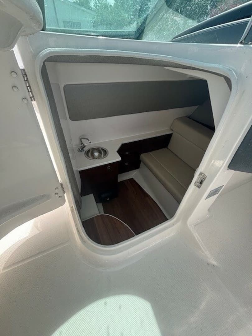 2021 Chaparral 28 OSX
