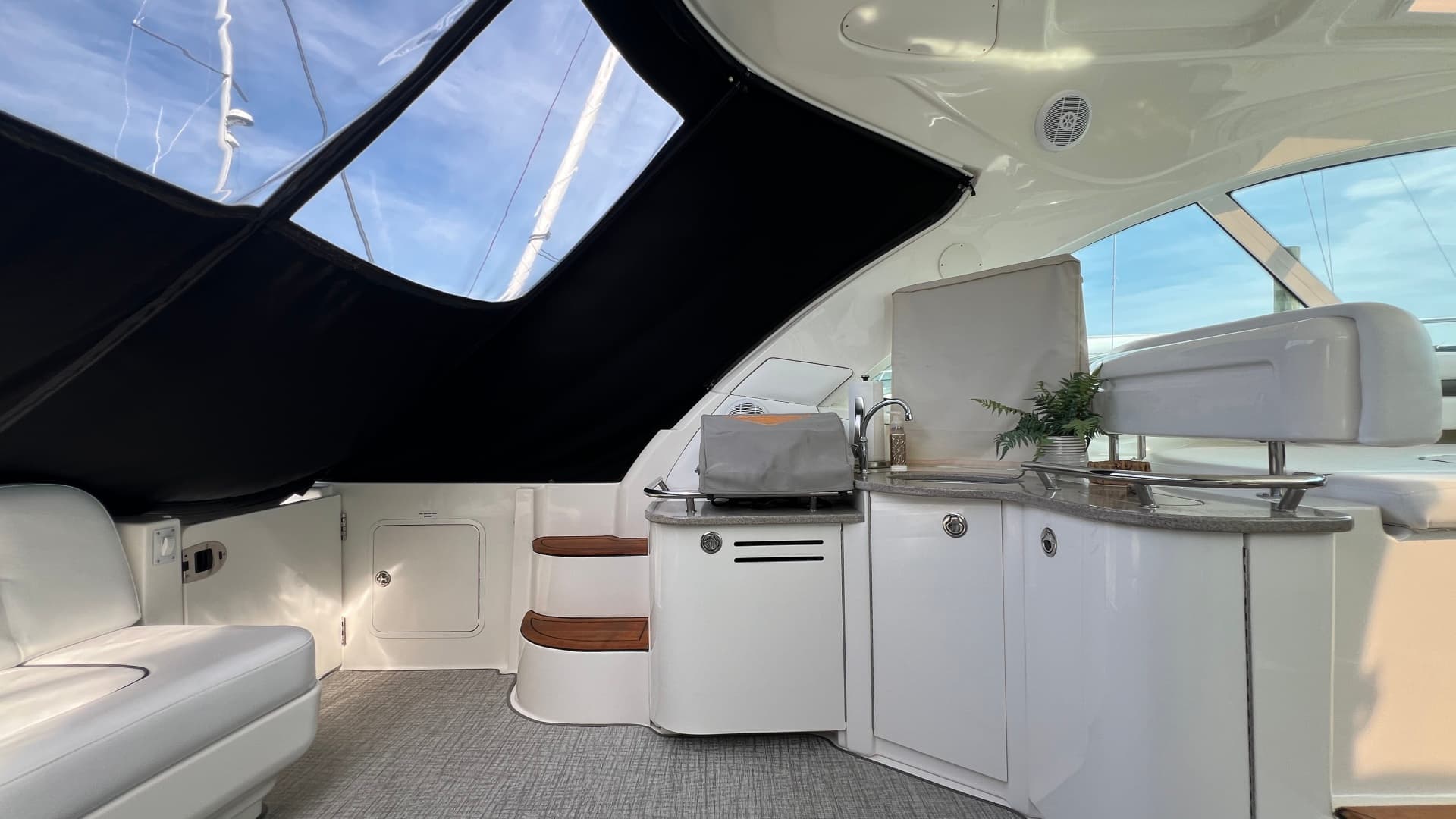 2006 Sea Ray 48 Sundancer
