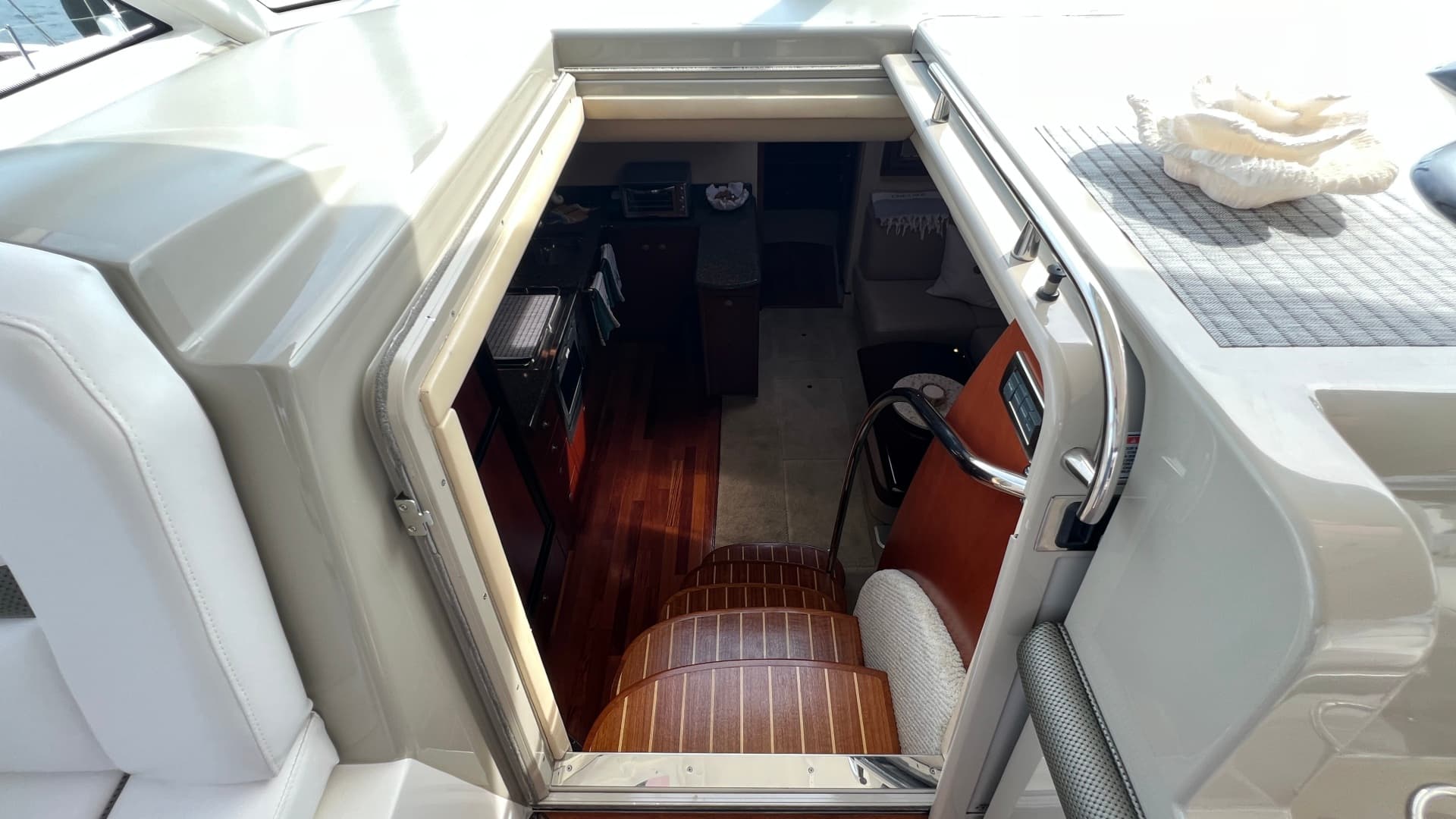 2006 Sea Ray 48 Sundancer