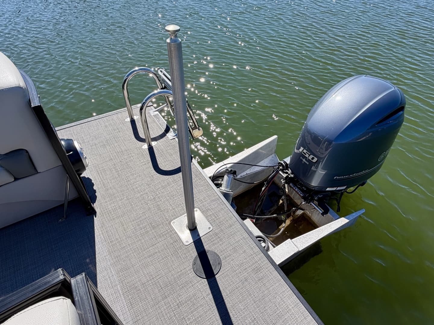 2018 Starcraft SLS 3 Tritoon