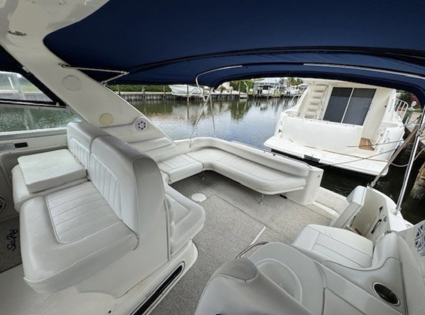 1995 Sea Ray 370 Sundancer