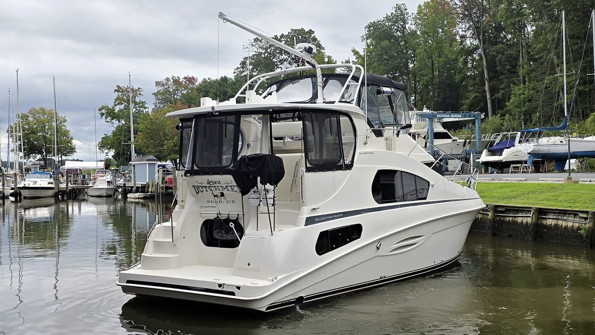 Starboard Stern Profile
