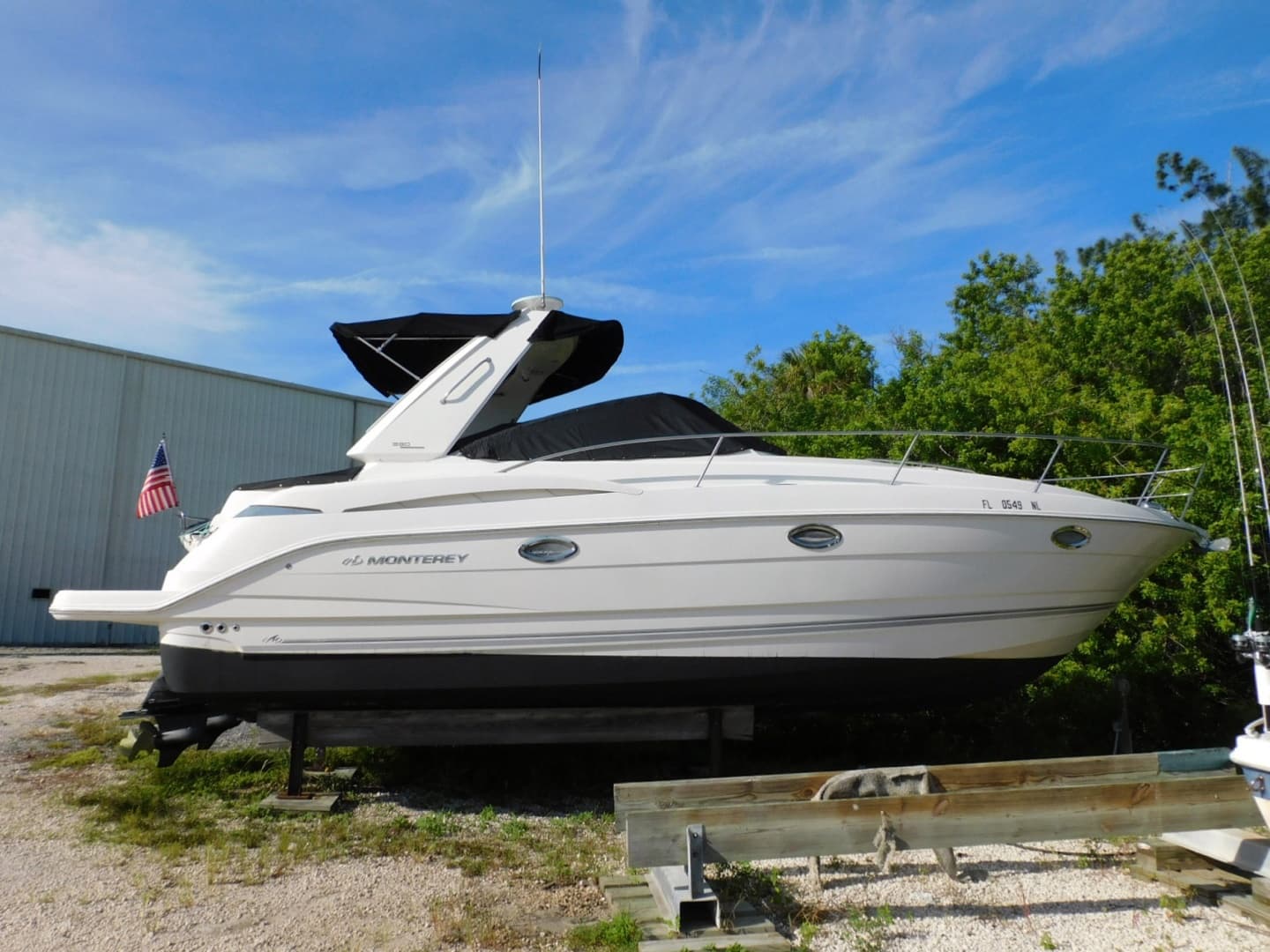 2007 Monterey 330 Sport Yacht