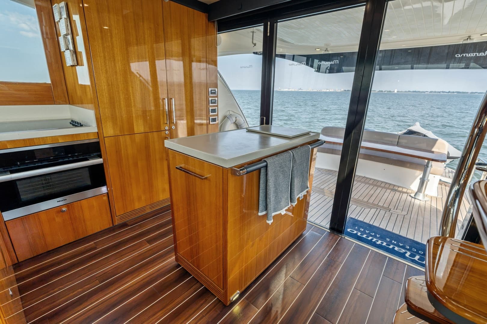 2016 Maritimo M58