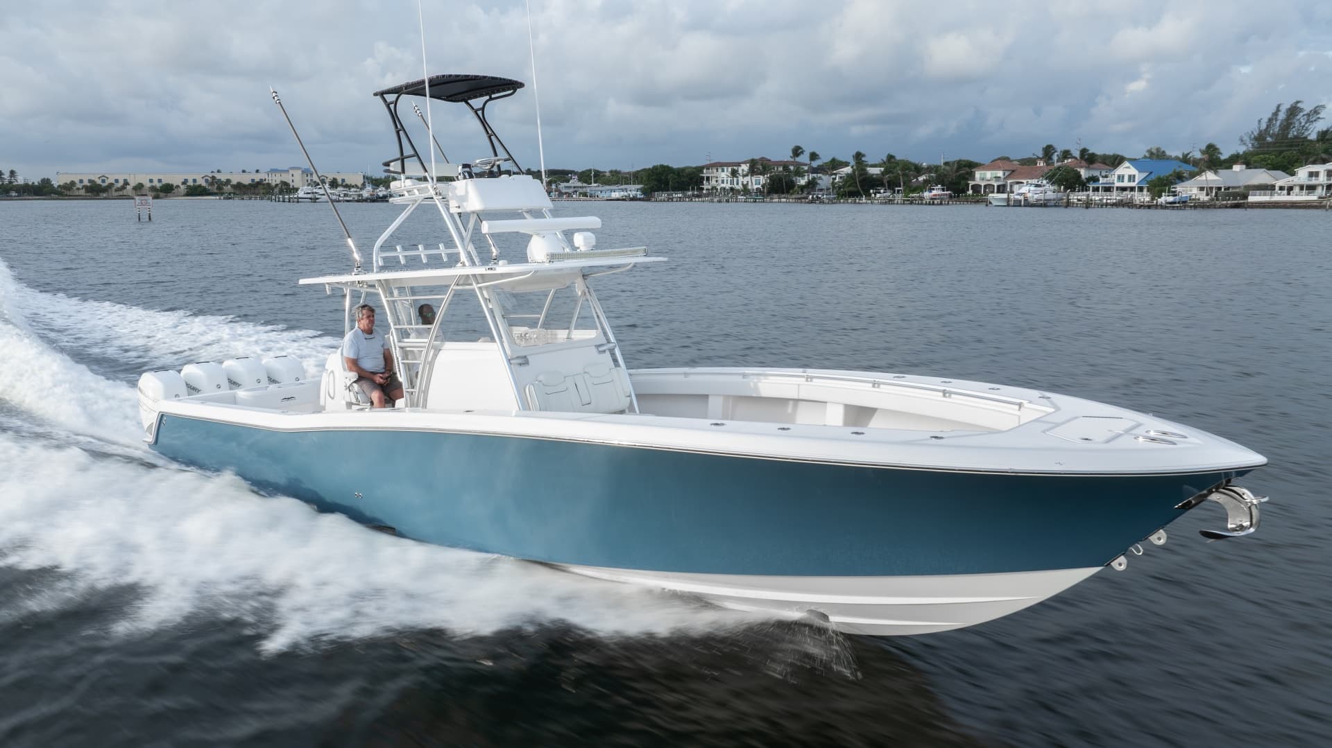 2018 Invincible 42