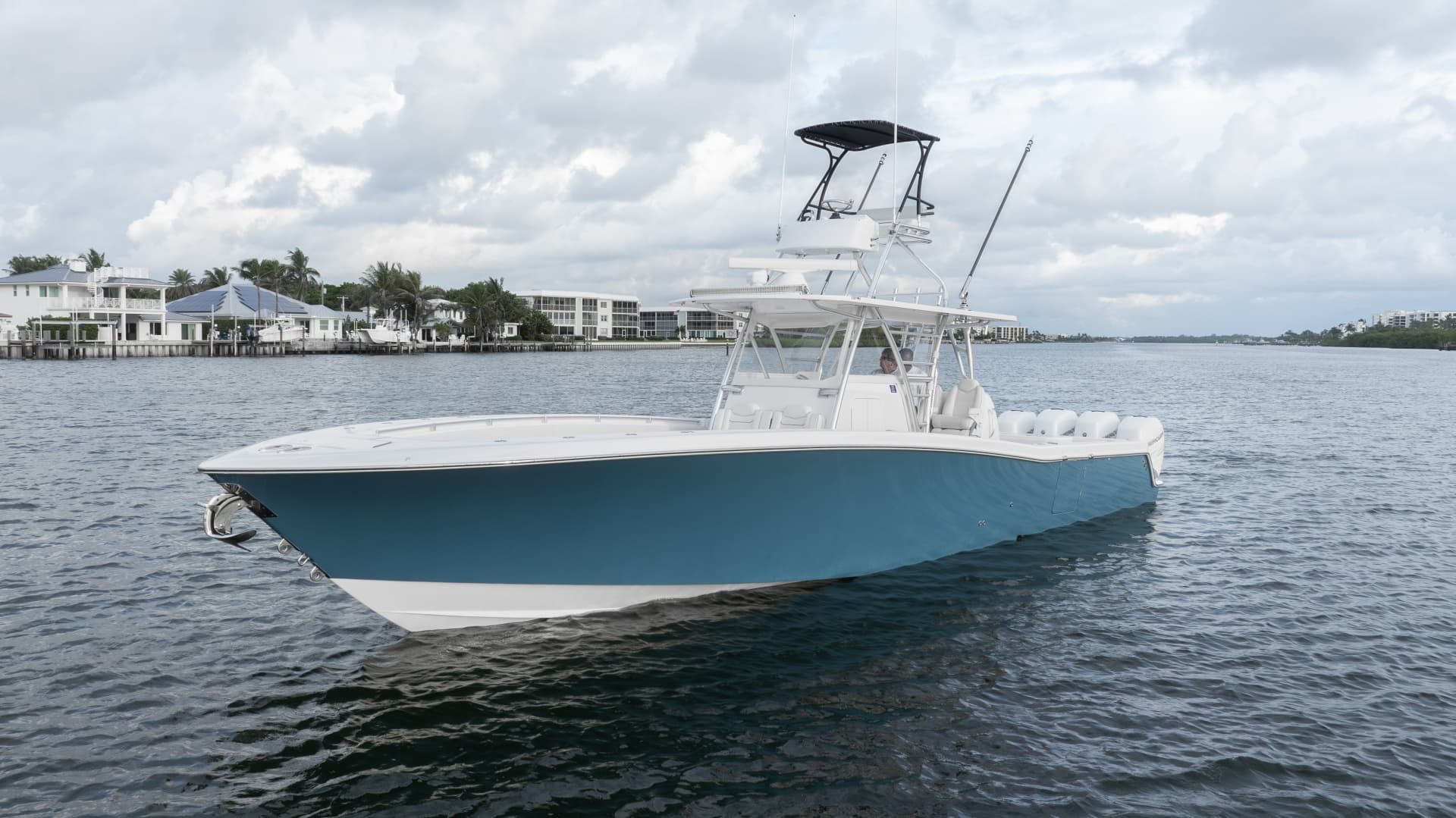 2018 Invincible 42