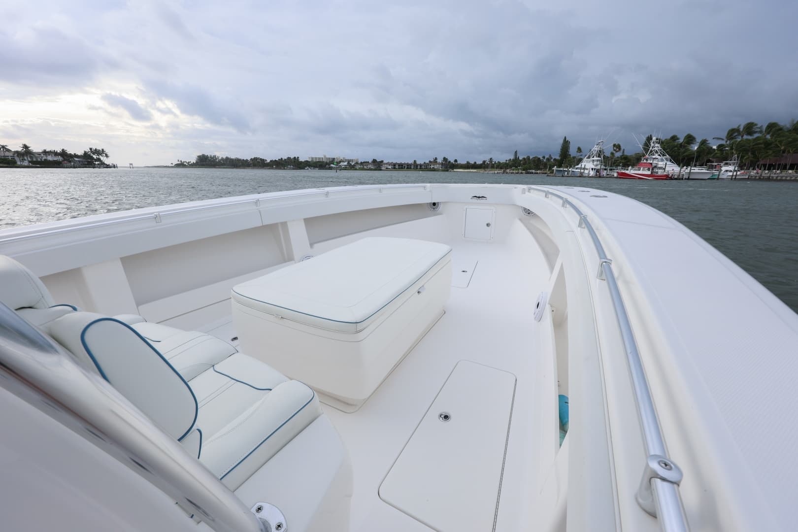 2018 Invincible 42