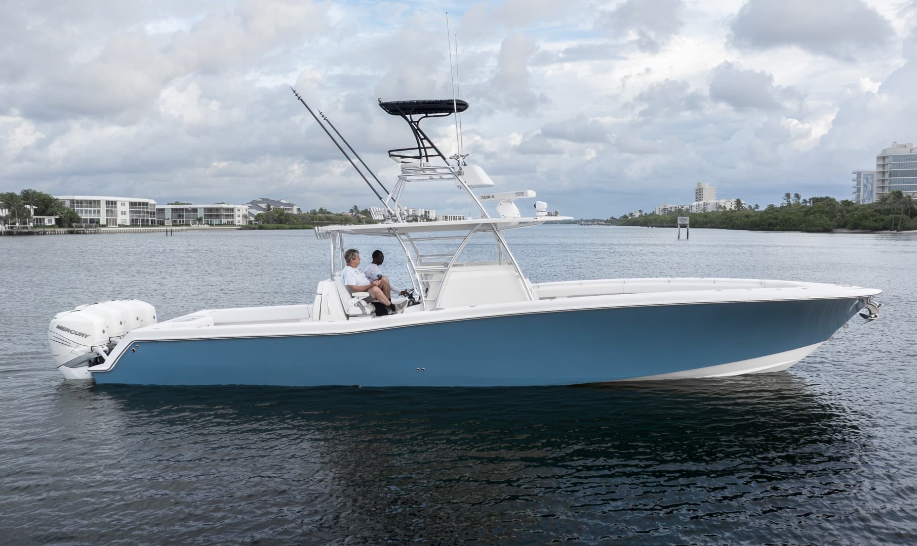 2018 Invincible 42