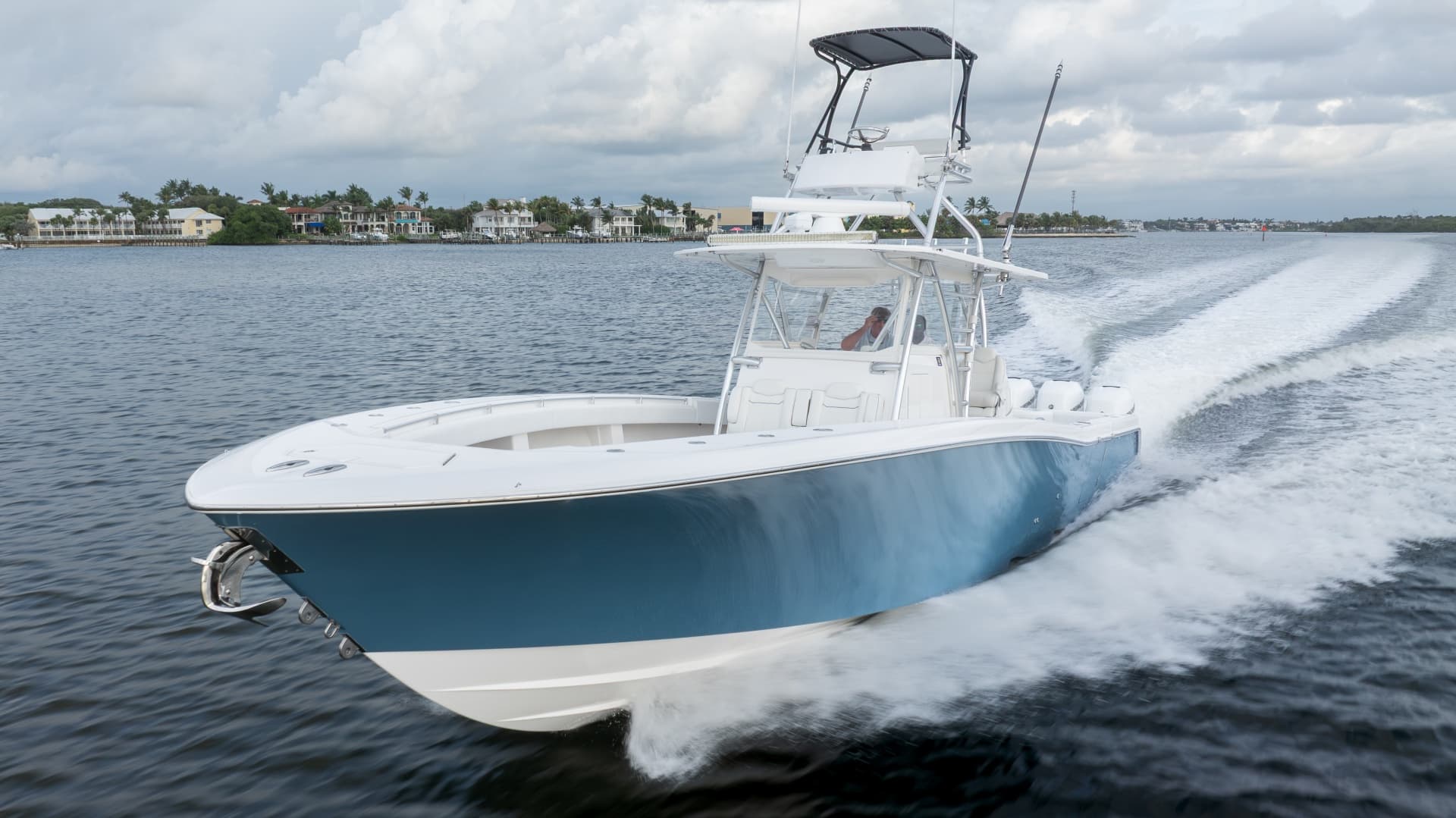 2018 Invincible 42