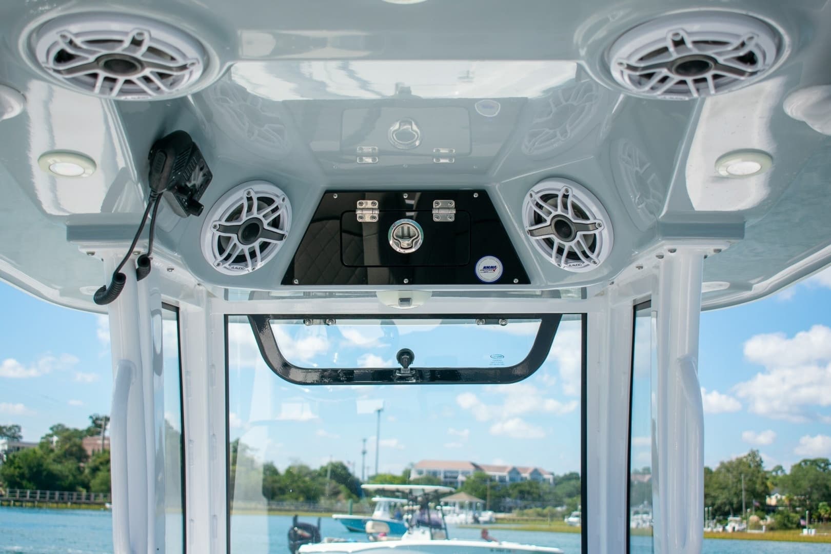 2023 Sportsman Masters 247 Bay Boat
