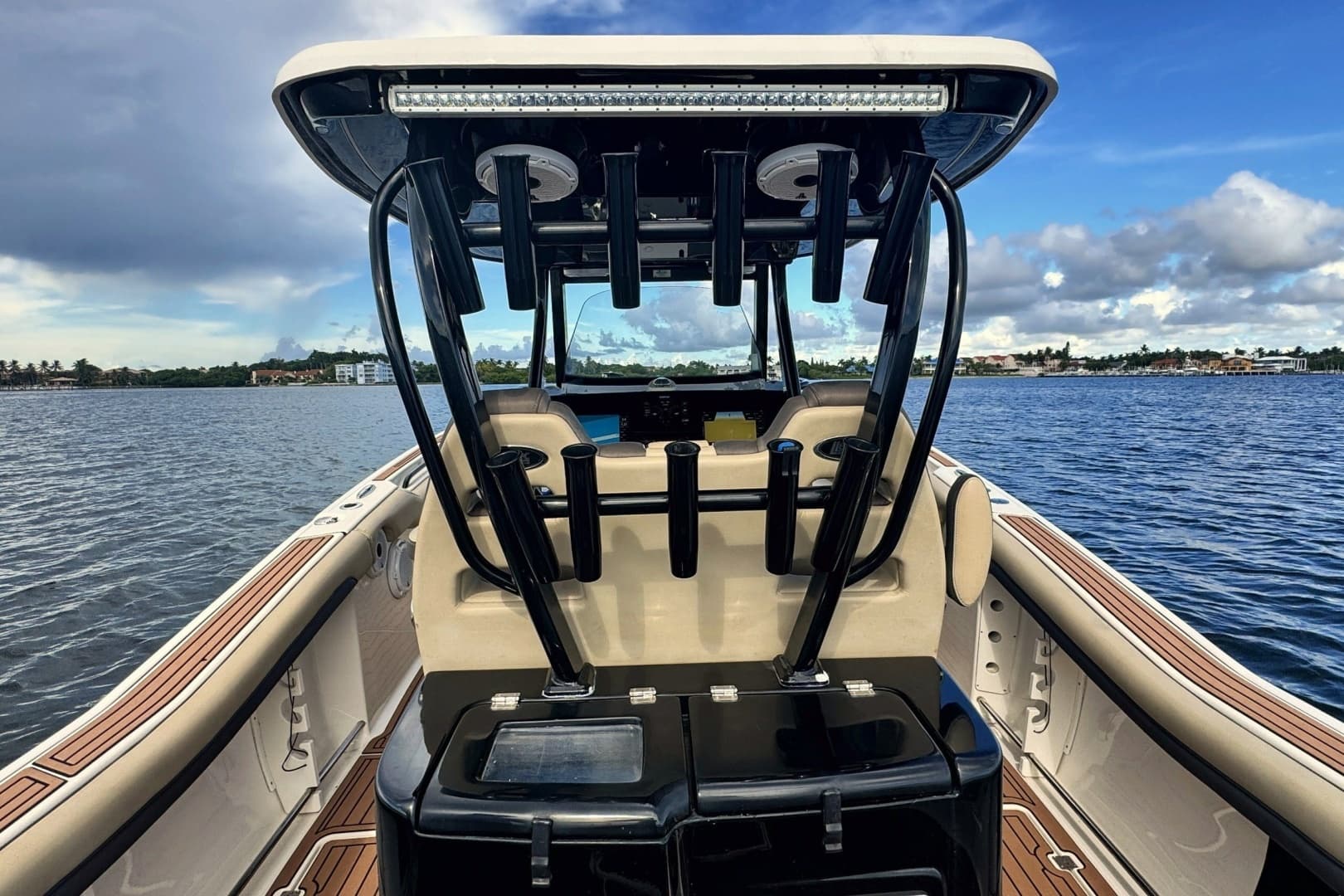 2019 Tidewater 320 CC Adventure