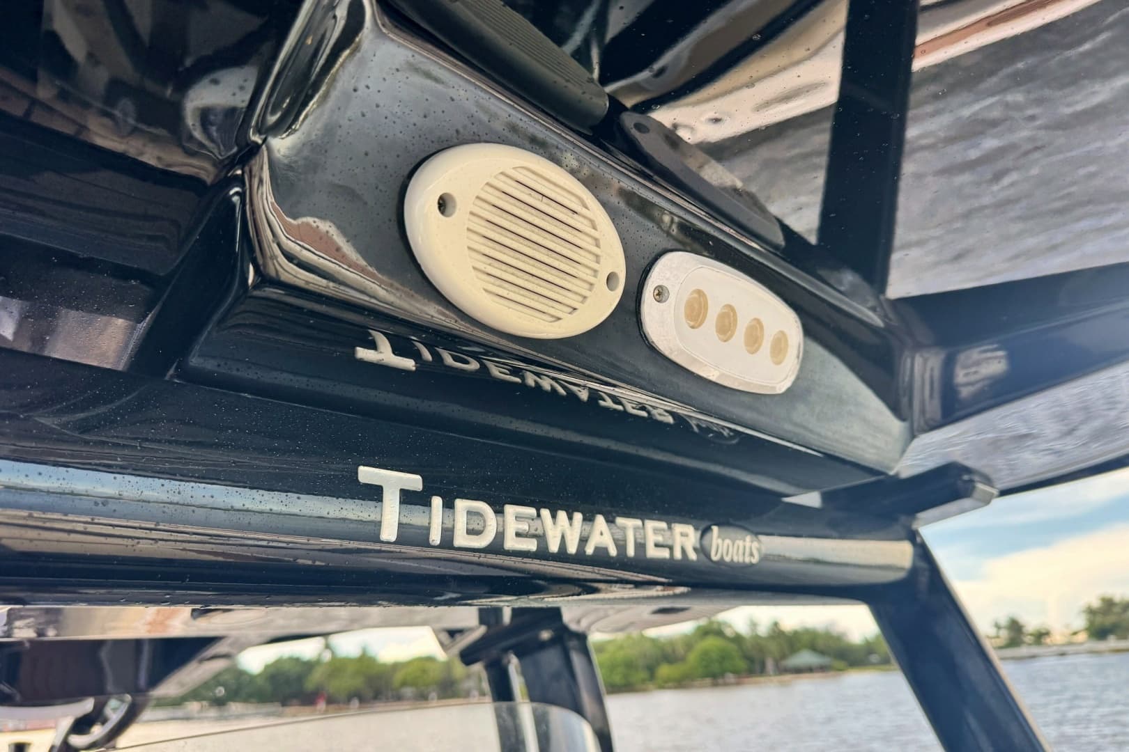 2019 Tidewater 320 CC Adventure