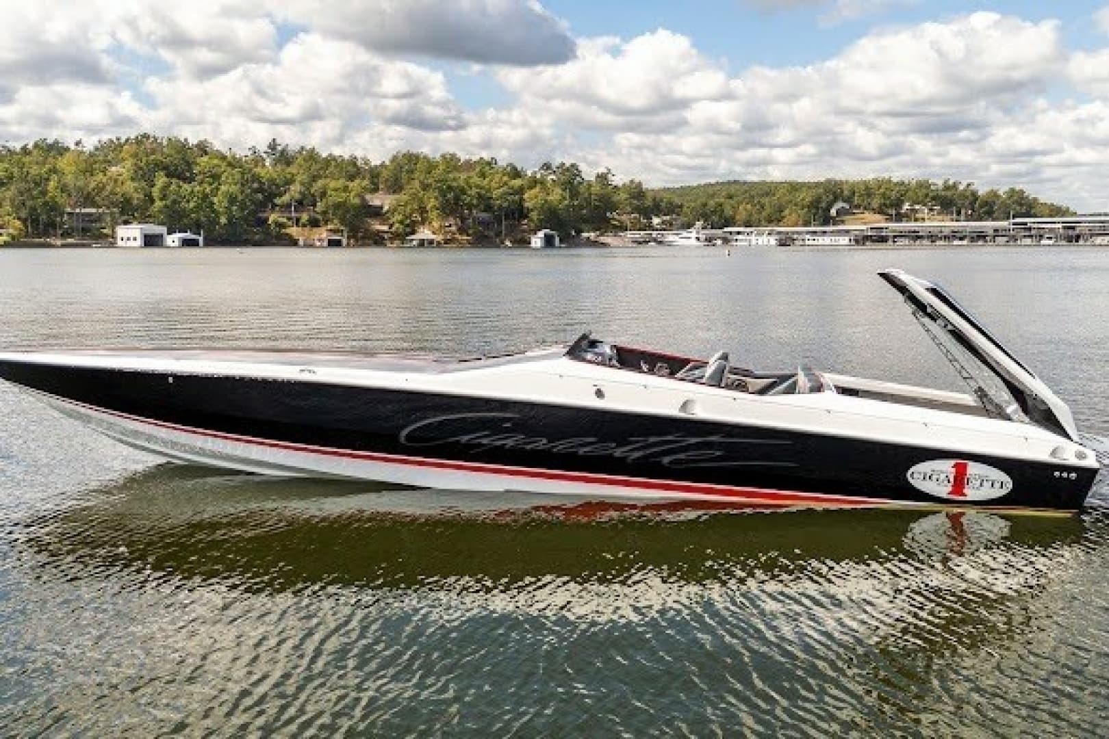2018 Cigarette 42X