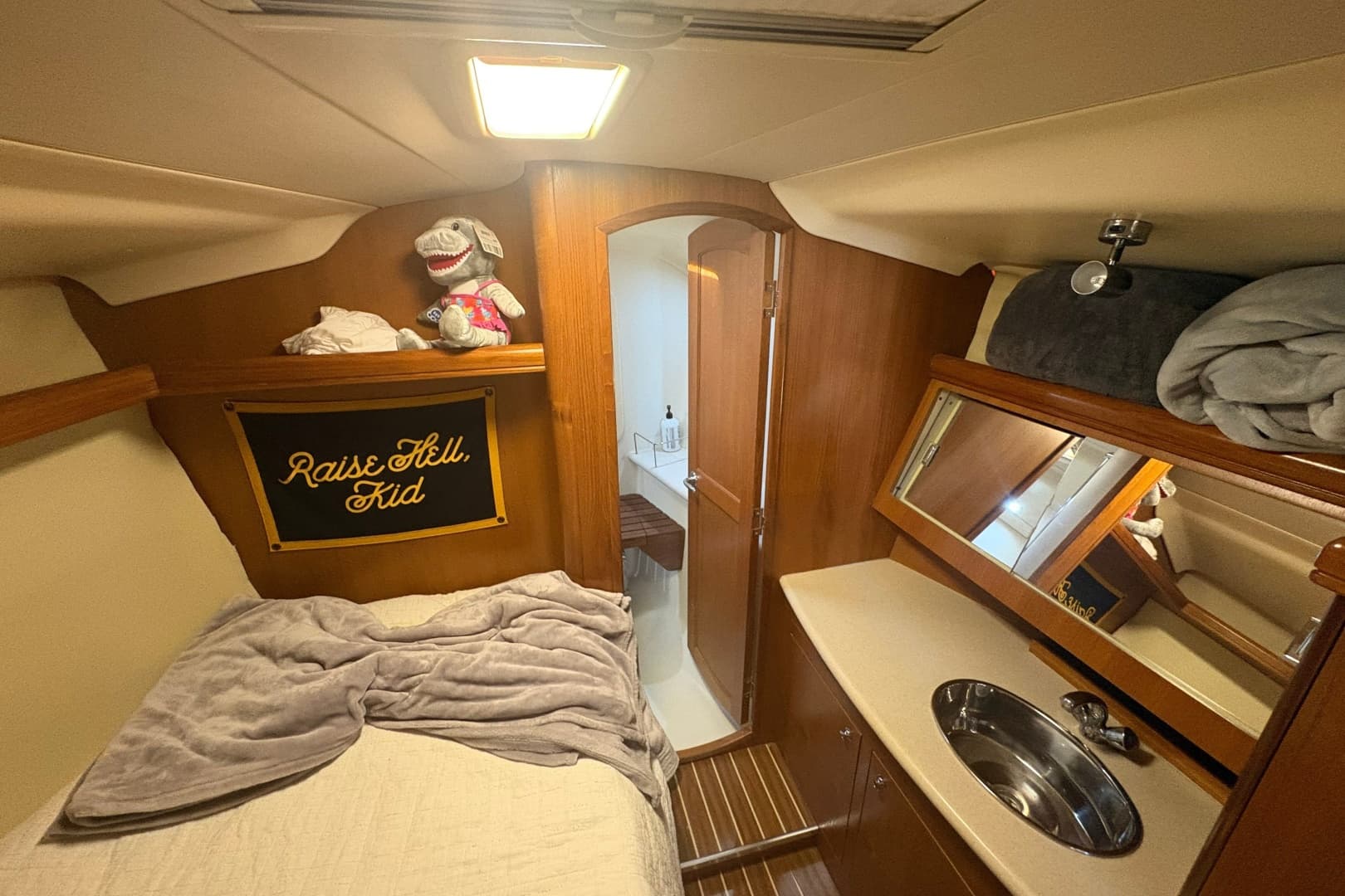 2007 Hunter 41 Deck Salon