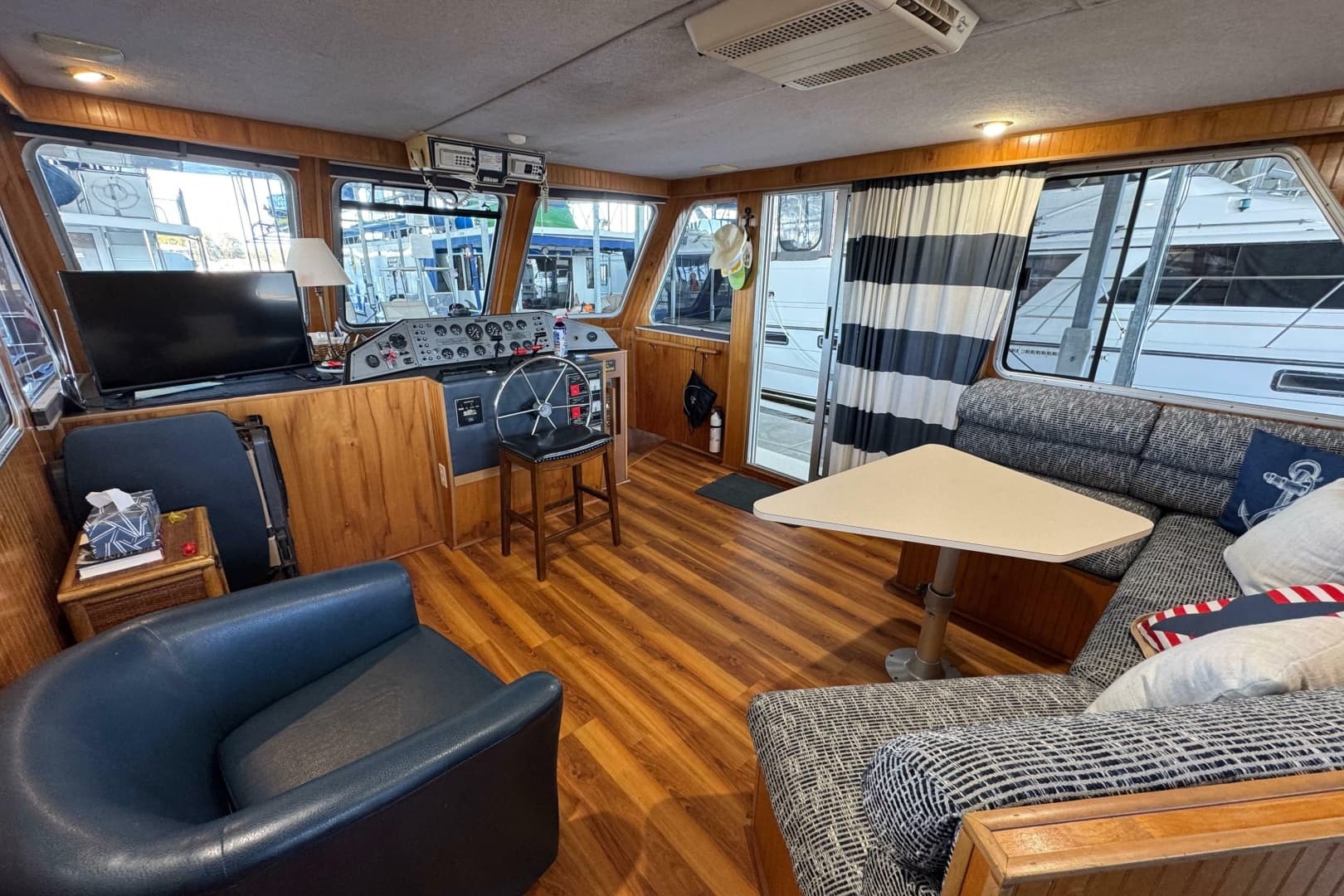 1993 Gibson 44 CABIN YACHT