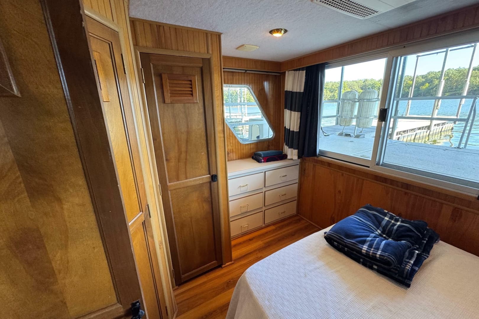 1993 Gibson 44 CABIN YACHT