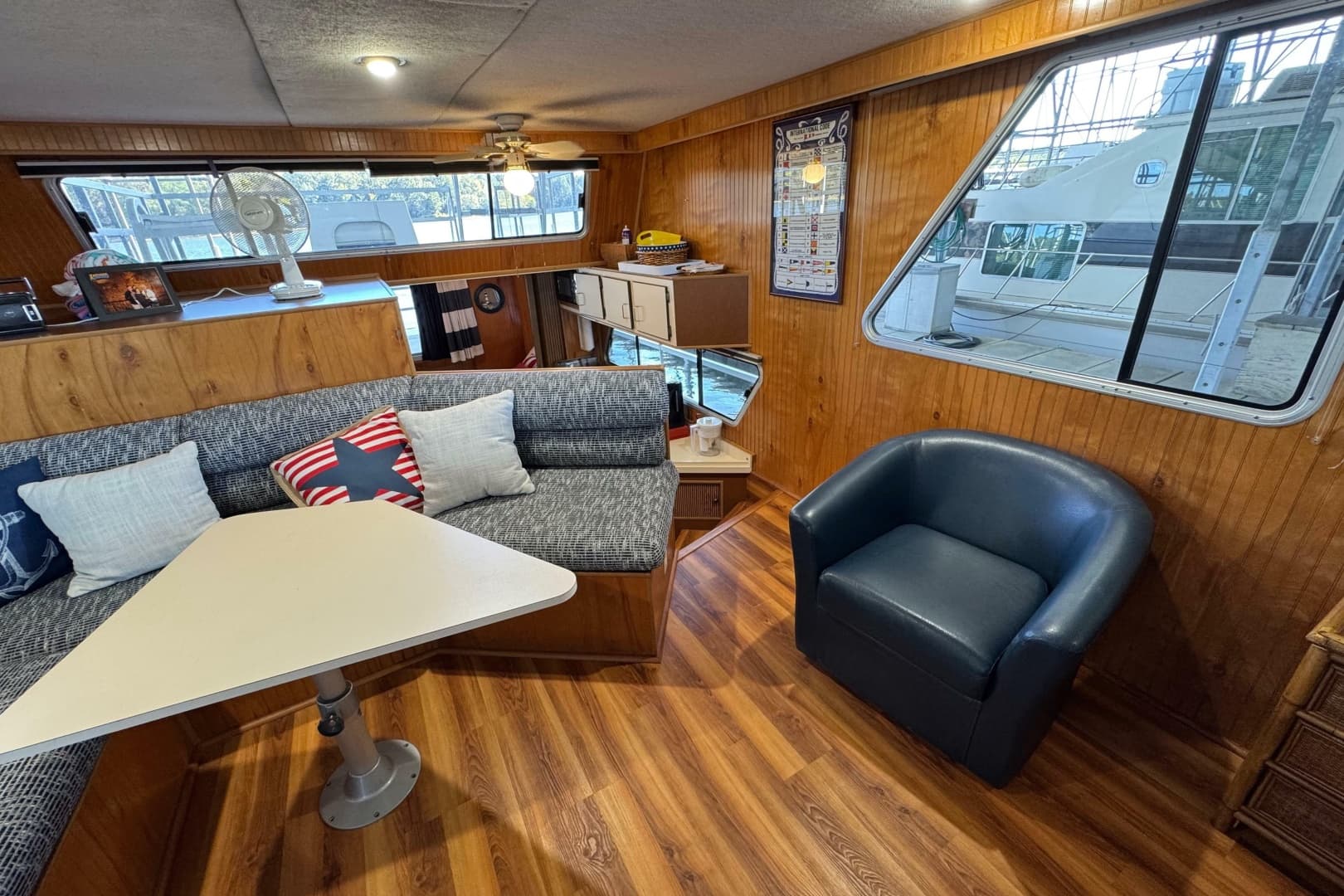1993 Gibson 44 CABIN YACHT