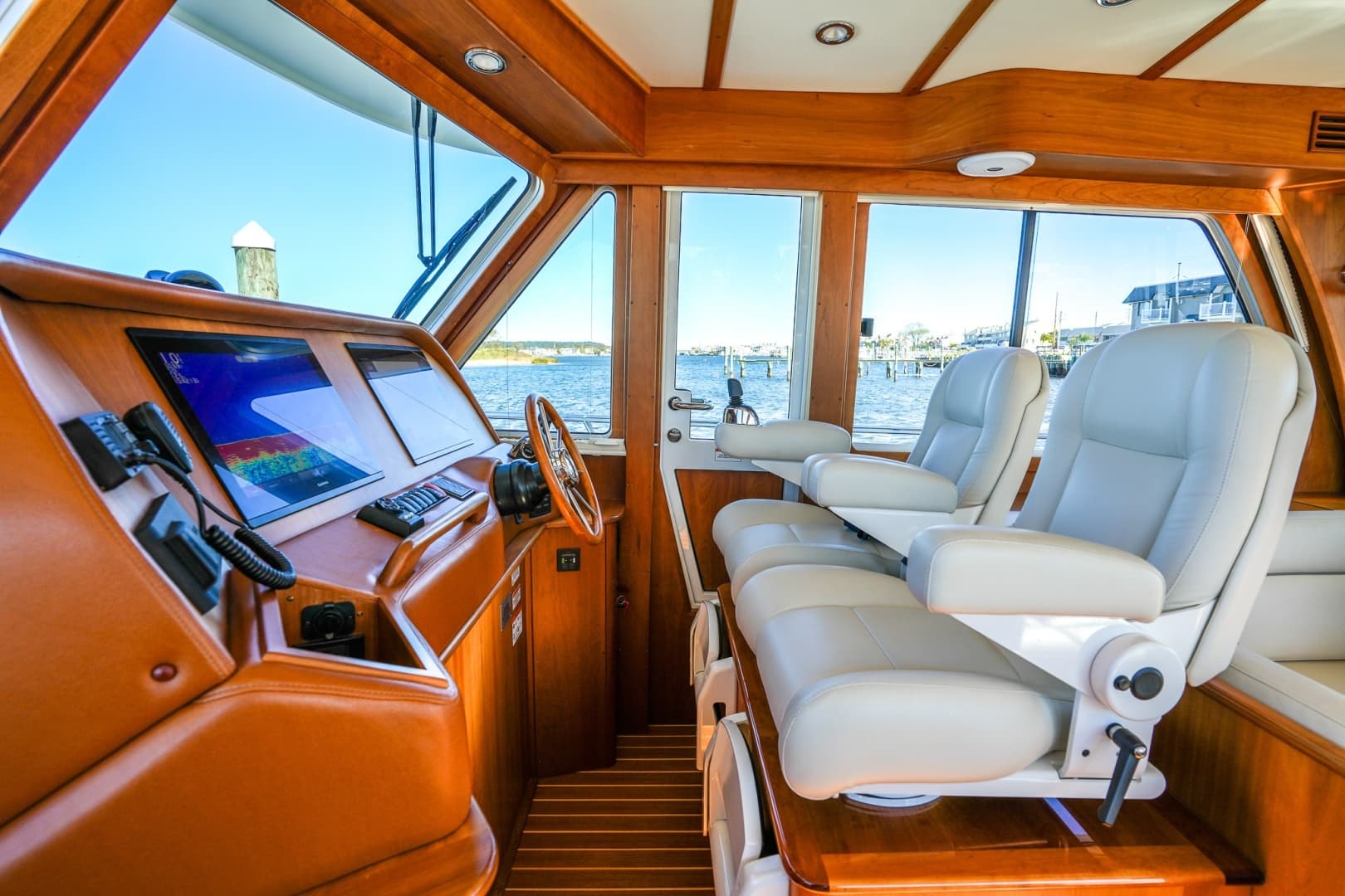 2022 Sabre 48 Salon Express