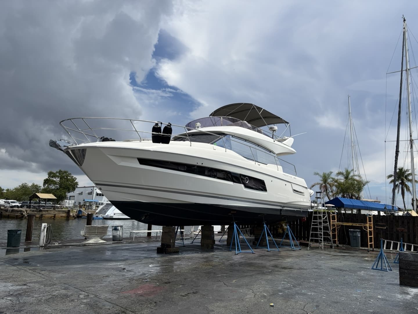 2022 Prestige 460