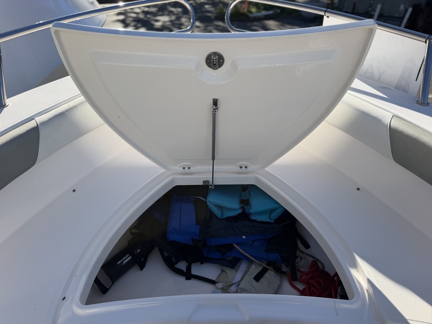 2014 Everglades 230 Center Console