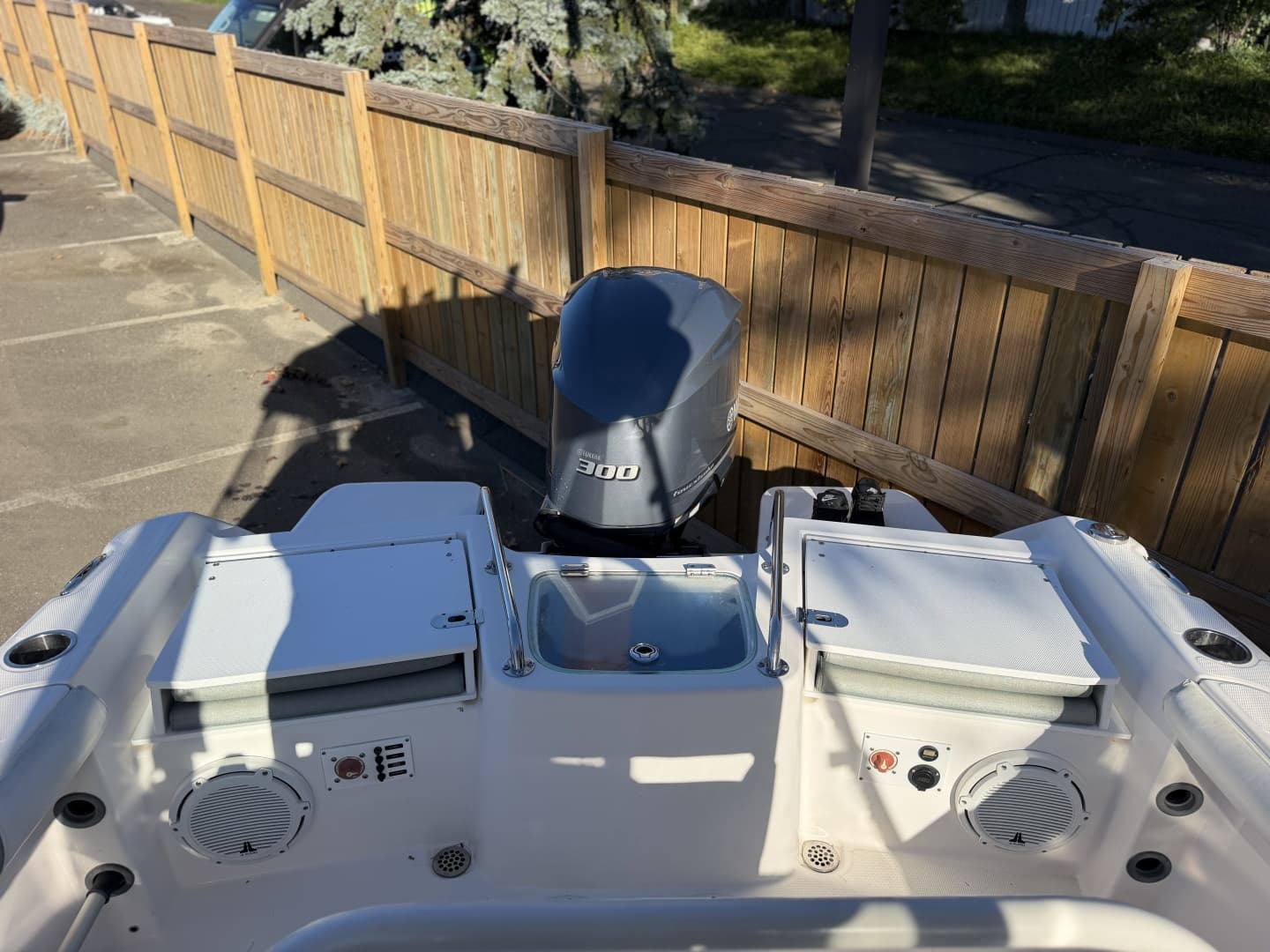 2014 Everglades 230 Center Console