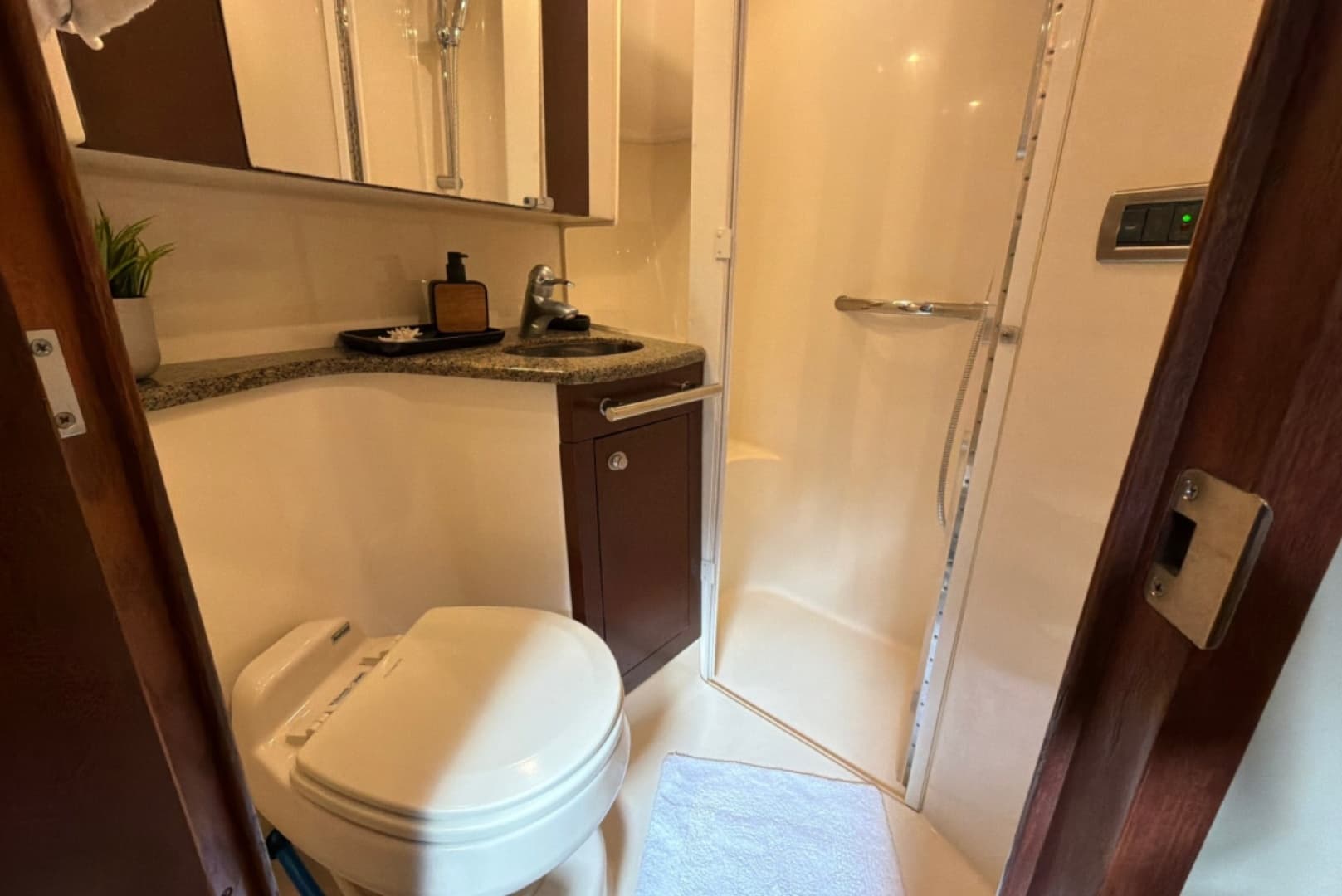 2007 Sea Ray 44 Sedan Bridge