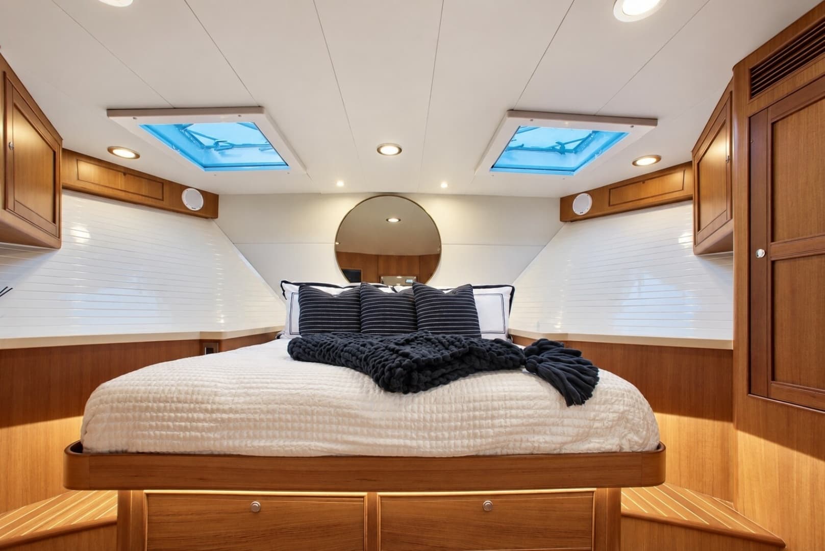 2017 Marlow Explorer 80E-CB