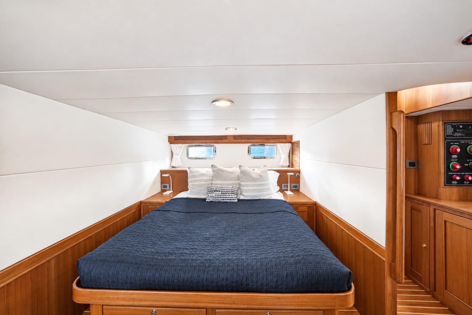2017 Marlow Explorer 80E-CB