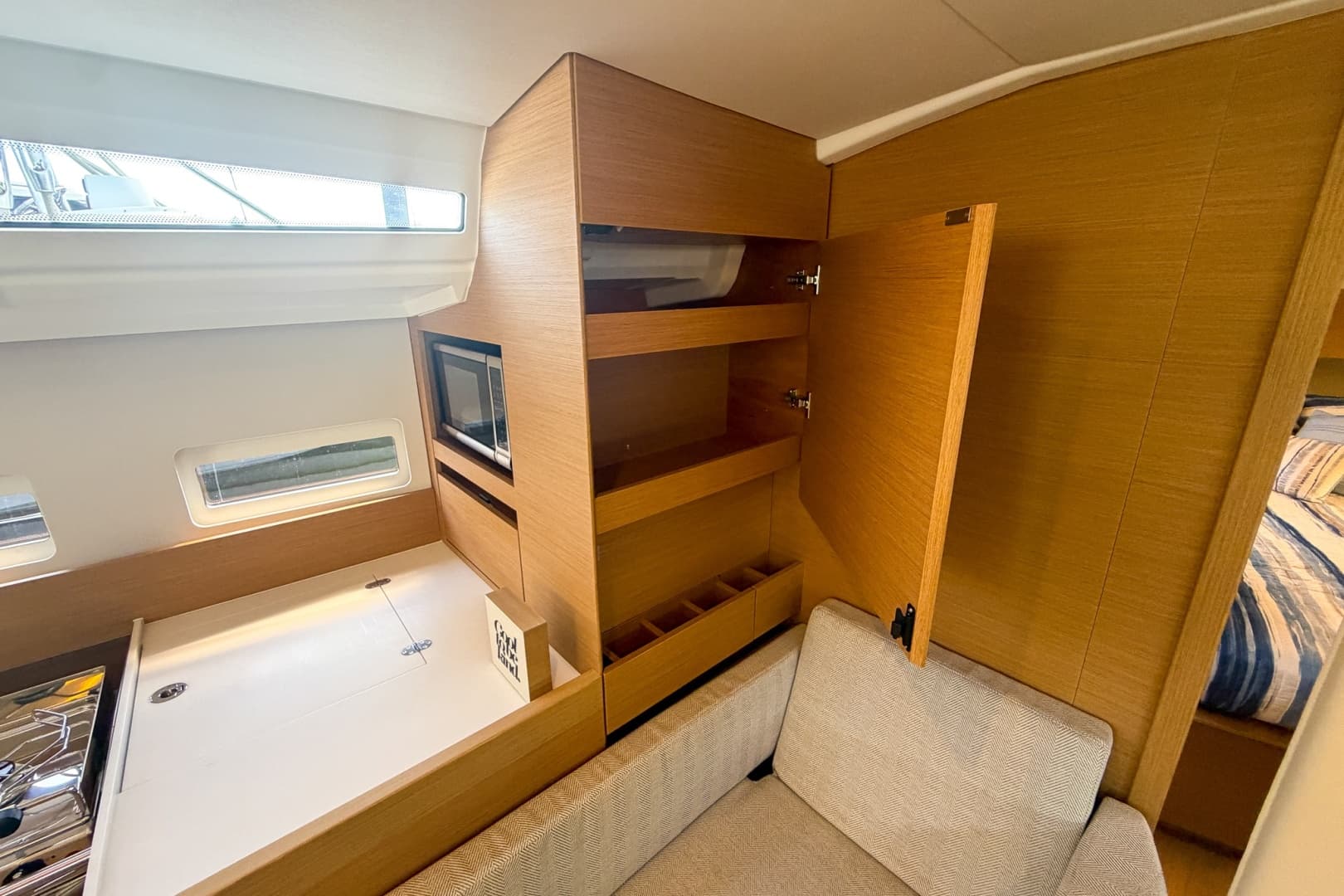 2024 Jeanneau Sun Odyssey 410