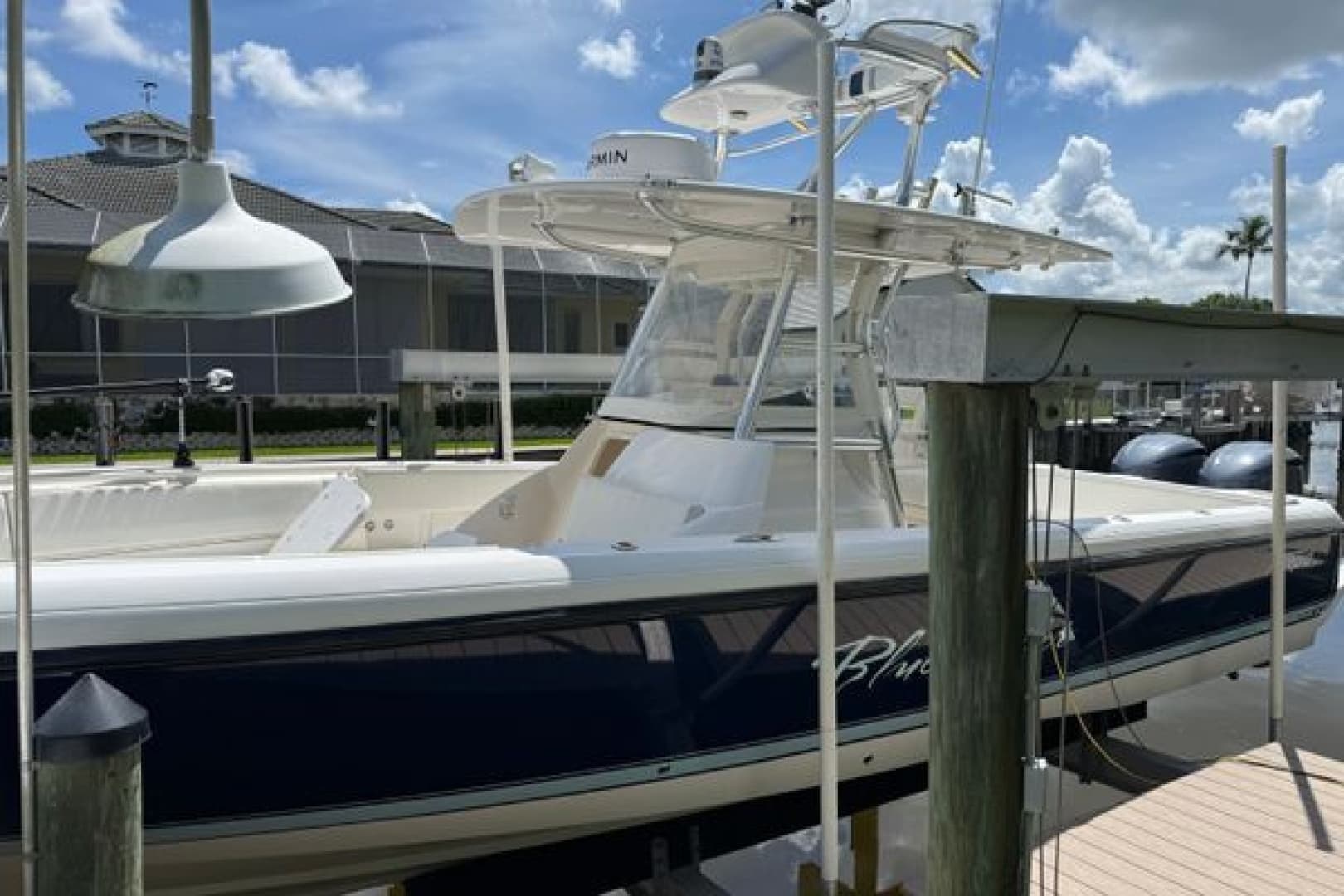 2014 Intrepid 327