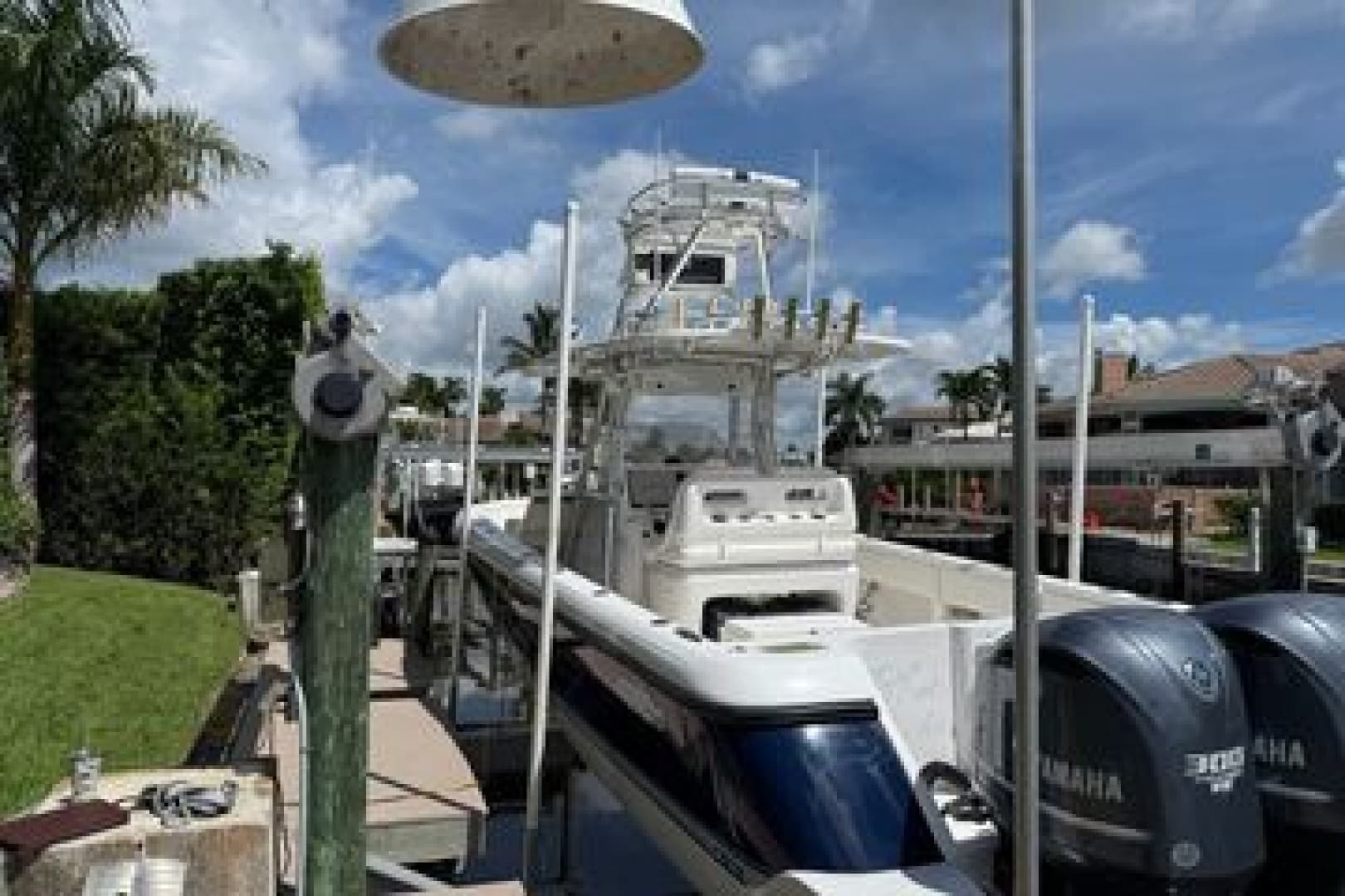 2014 Intrepid 327