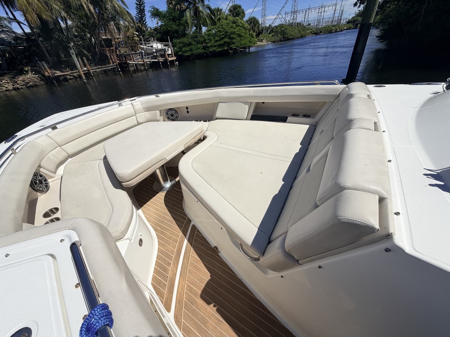 2020 Boston Whaler 