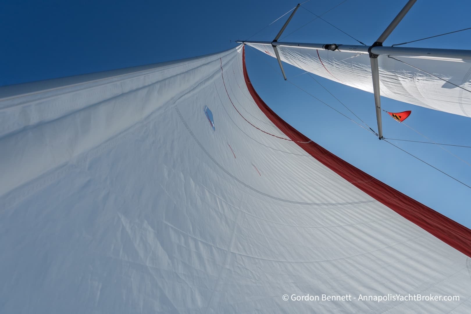 2005 Hunter 38