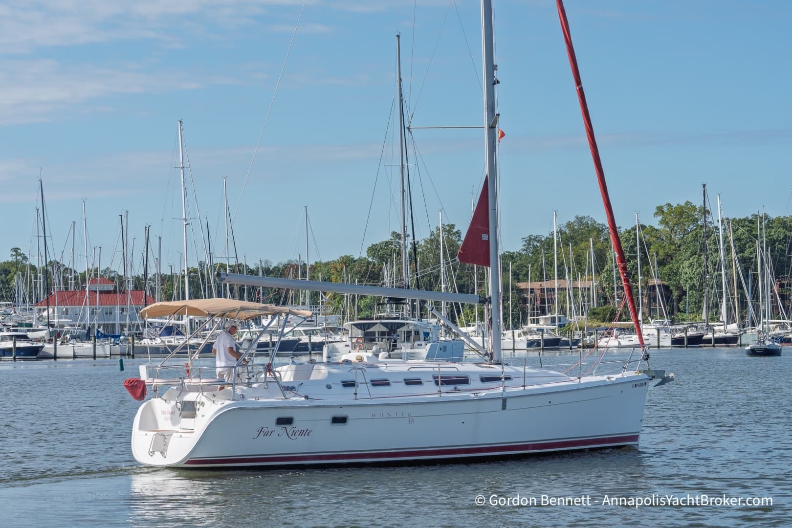 2005 Hunter 38