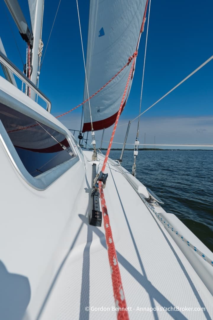 2005 Hunter 38