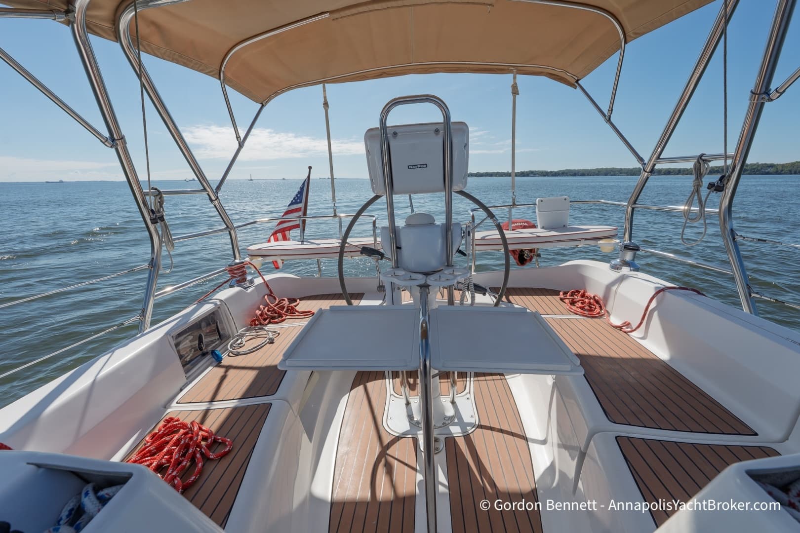2005 Hunter 38