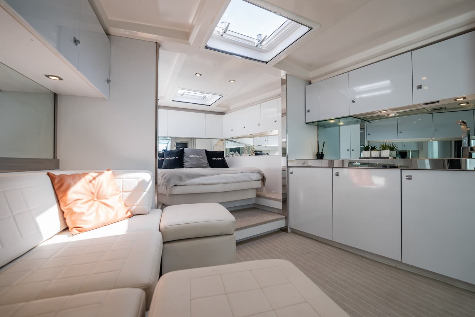 2015 VanDutch 55