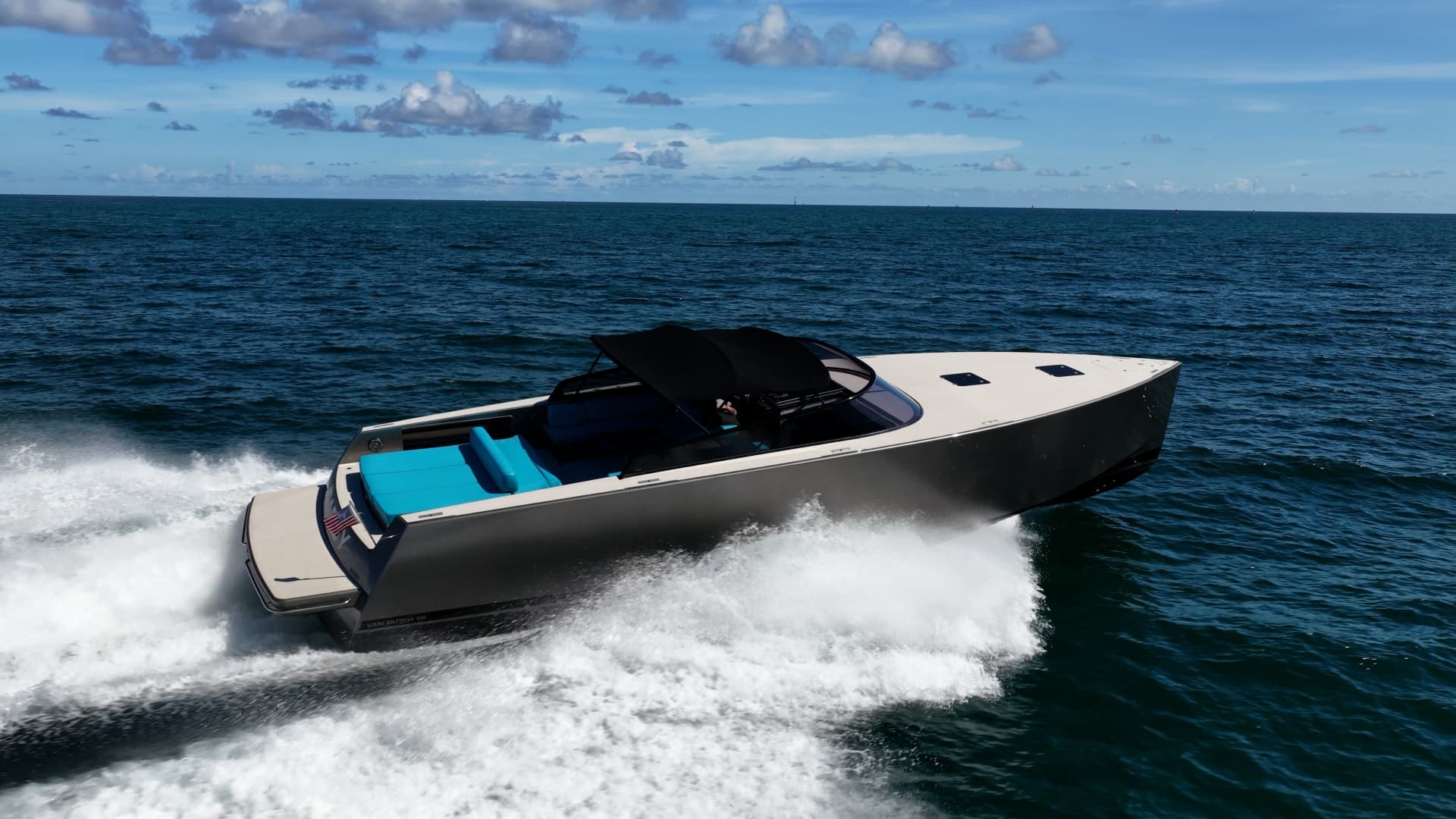 2015 VanDutch 55