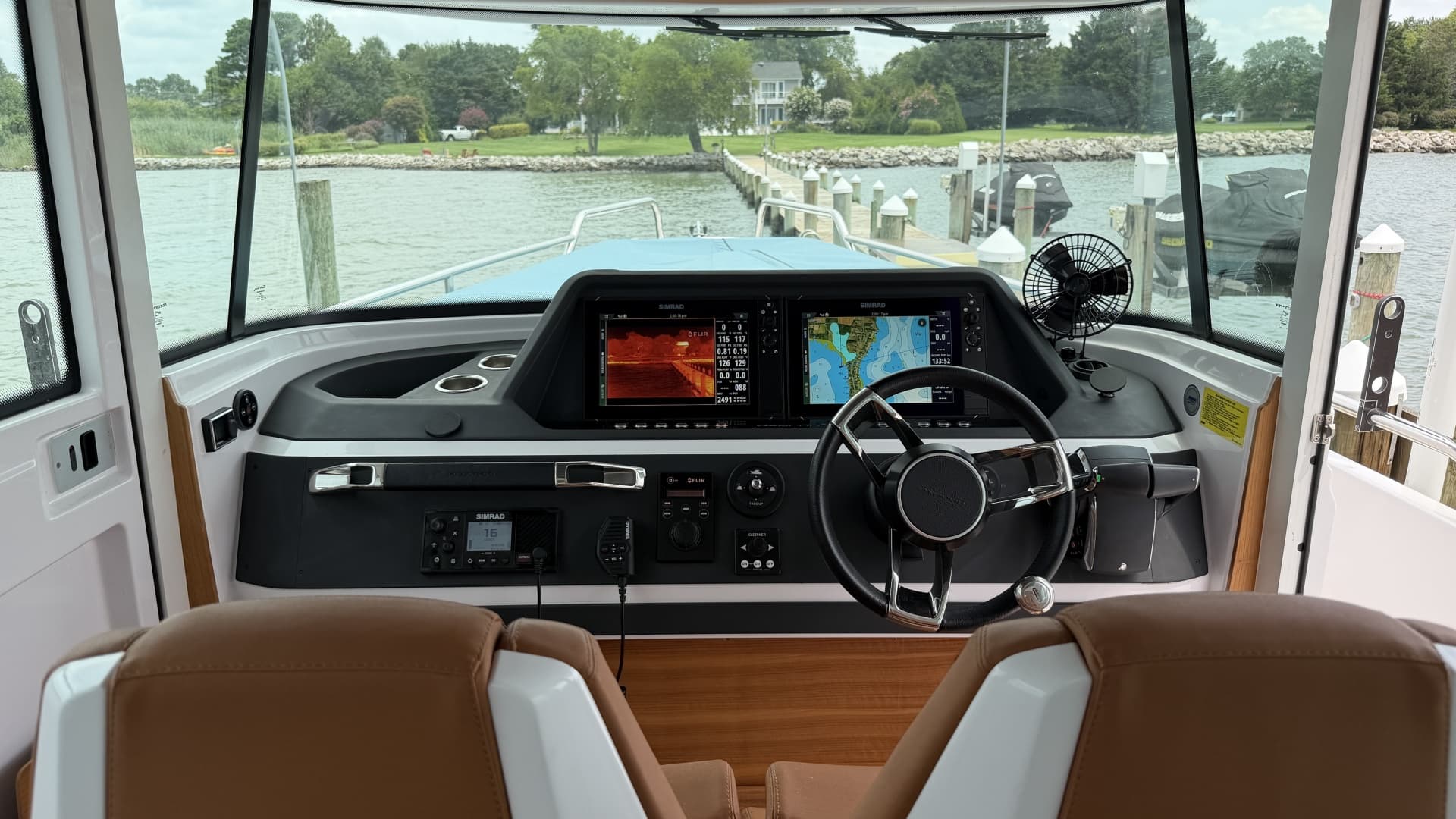 2023 Axopar 28 Cabin w/Wet Bar