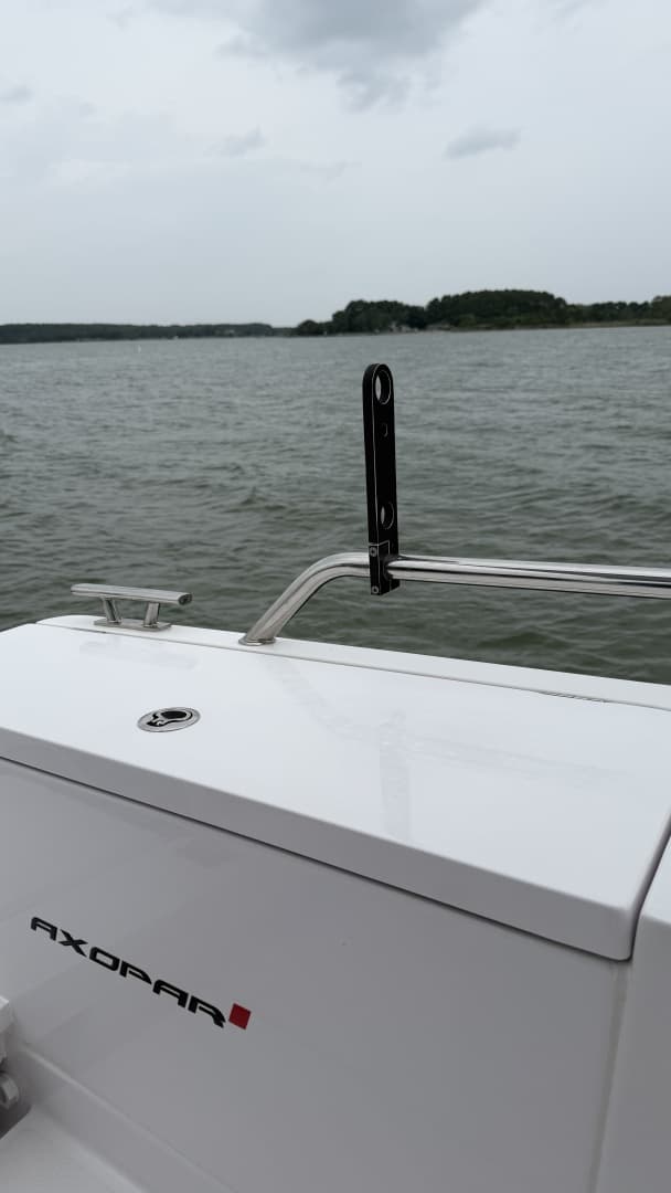 2023 Axopar 28 Cabin w/Wet Bar