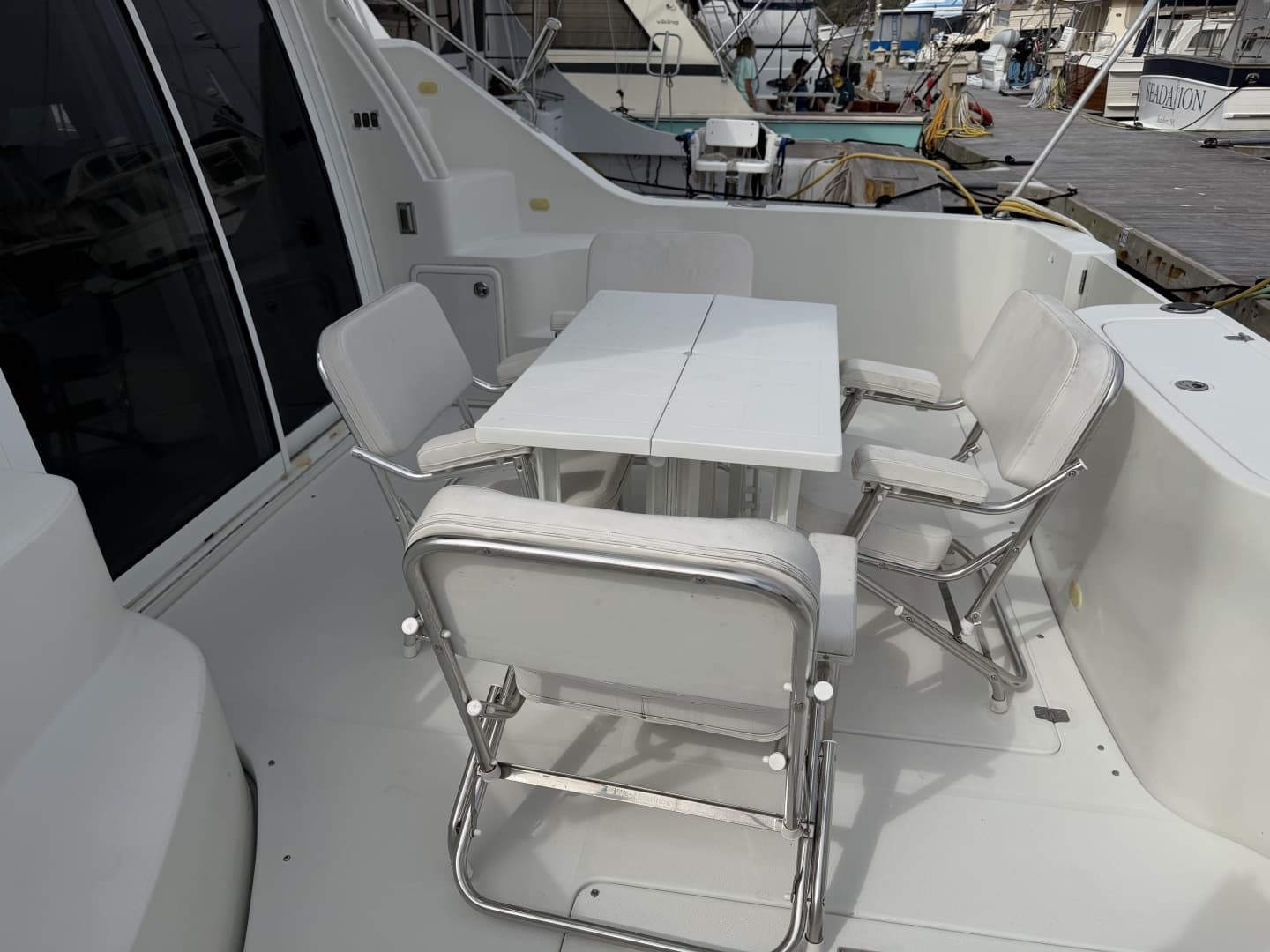 2005 Carver 38 Super Sport