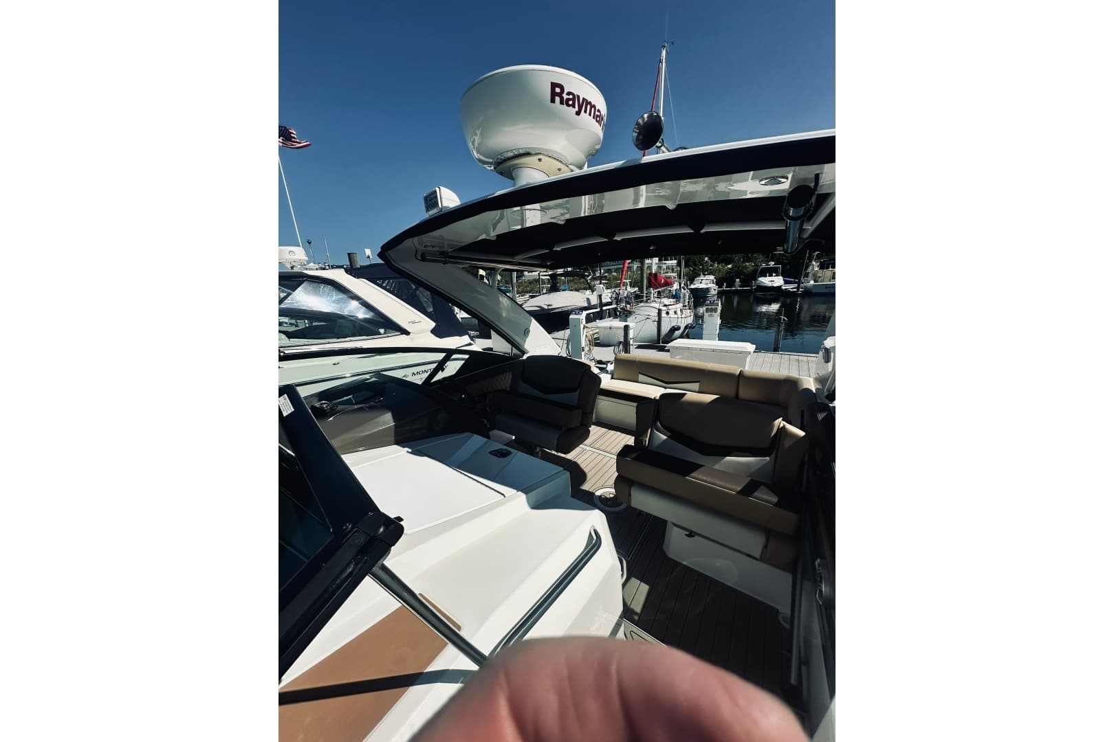 2015 Cruisers Sport Series 328 Bow Rider