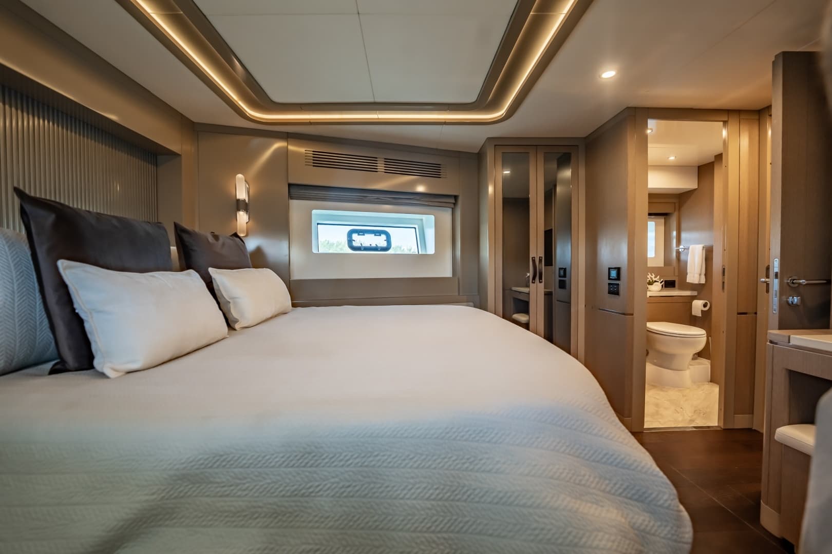 2023 Sirena 68