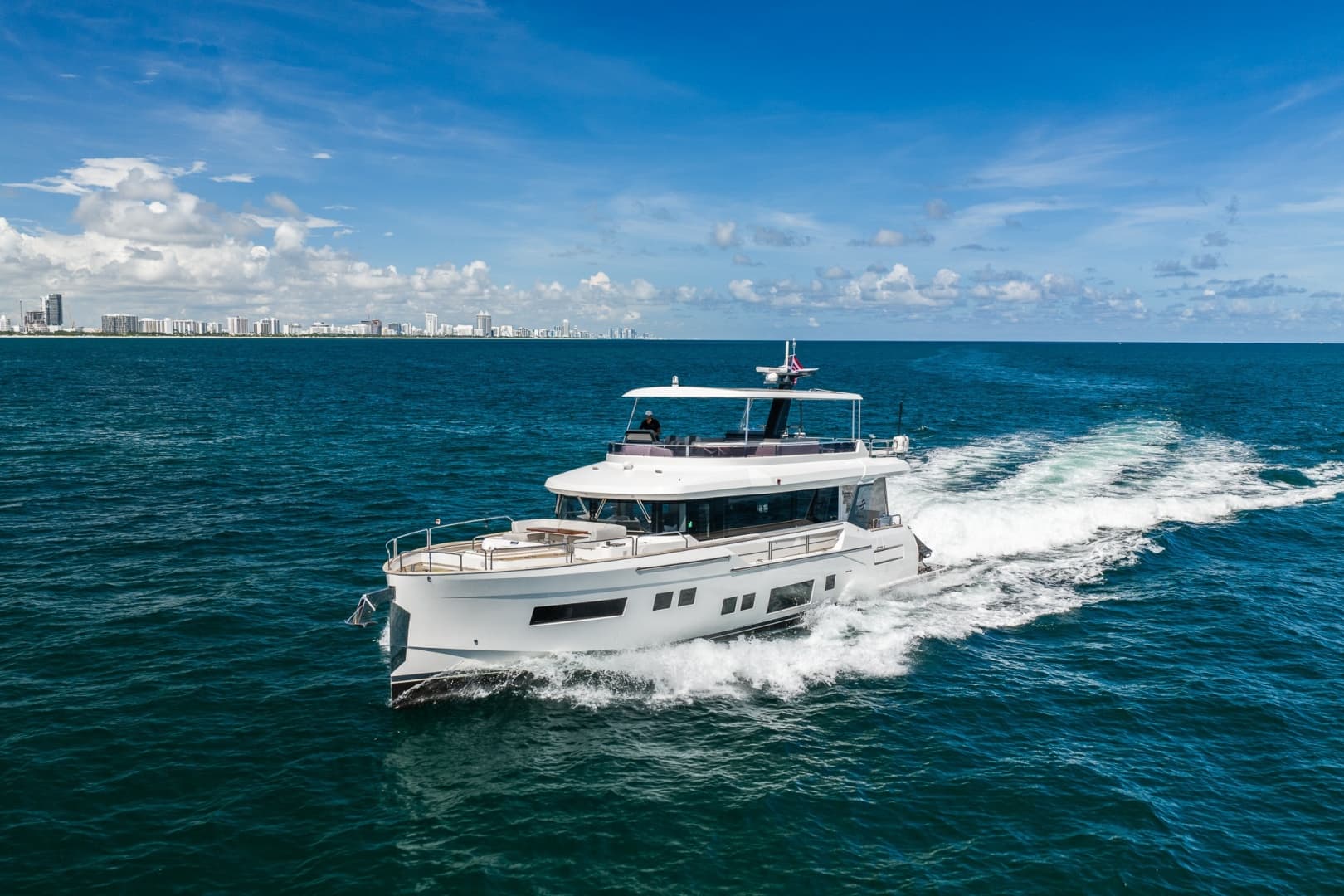 2023 Sirena 68