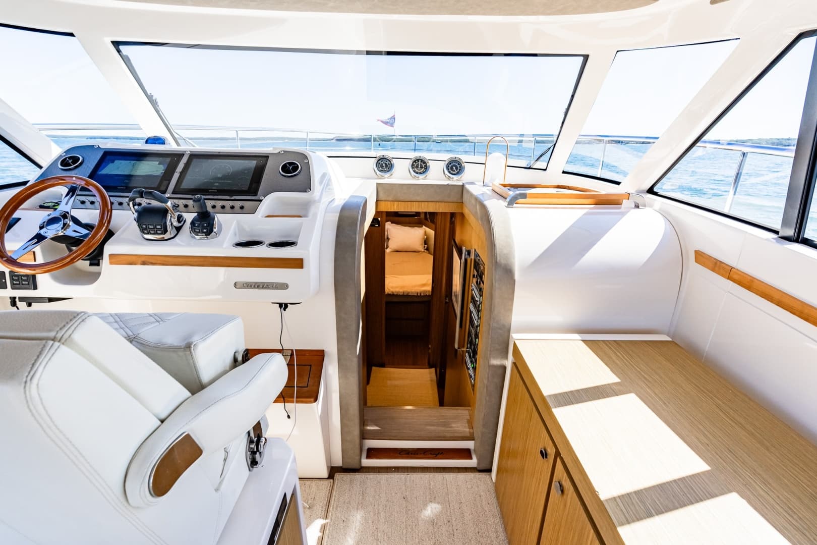2018 Chris-Craft 44 Commander
